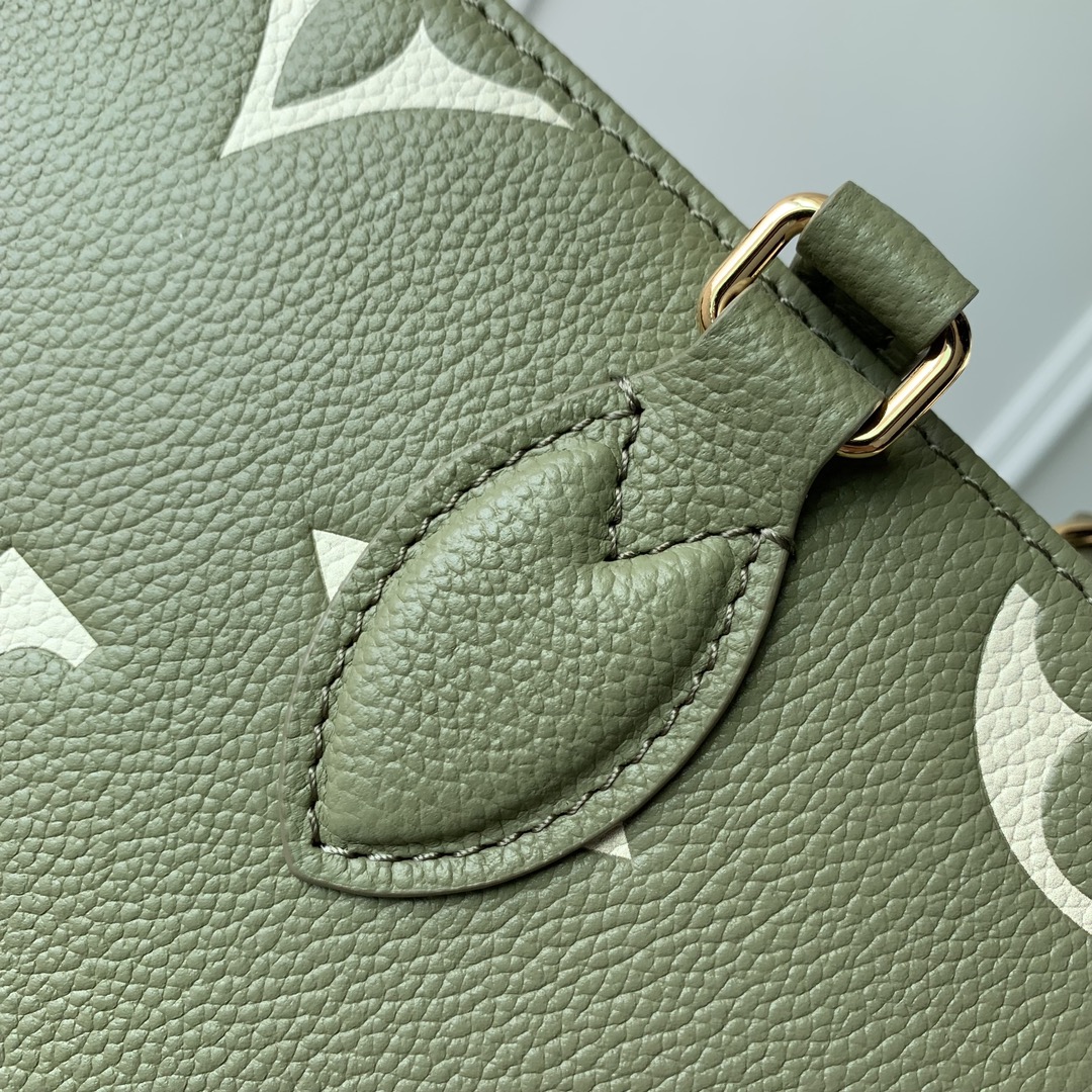 l0*is V*t0n onthego handbag- m21732-25*19*11.5 cm