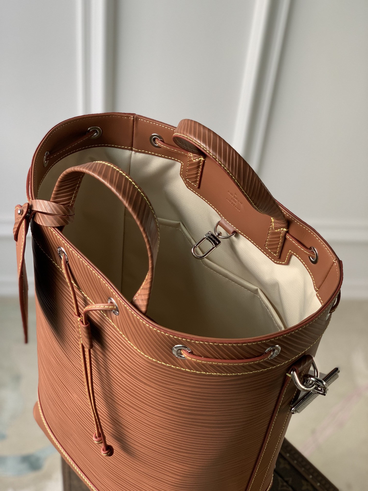 l0*is V*t0n maxi noé sling handbag-34 x 48 x 18cm
