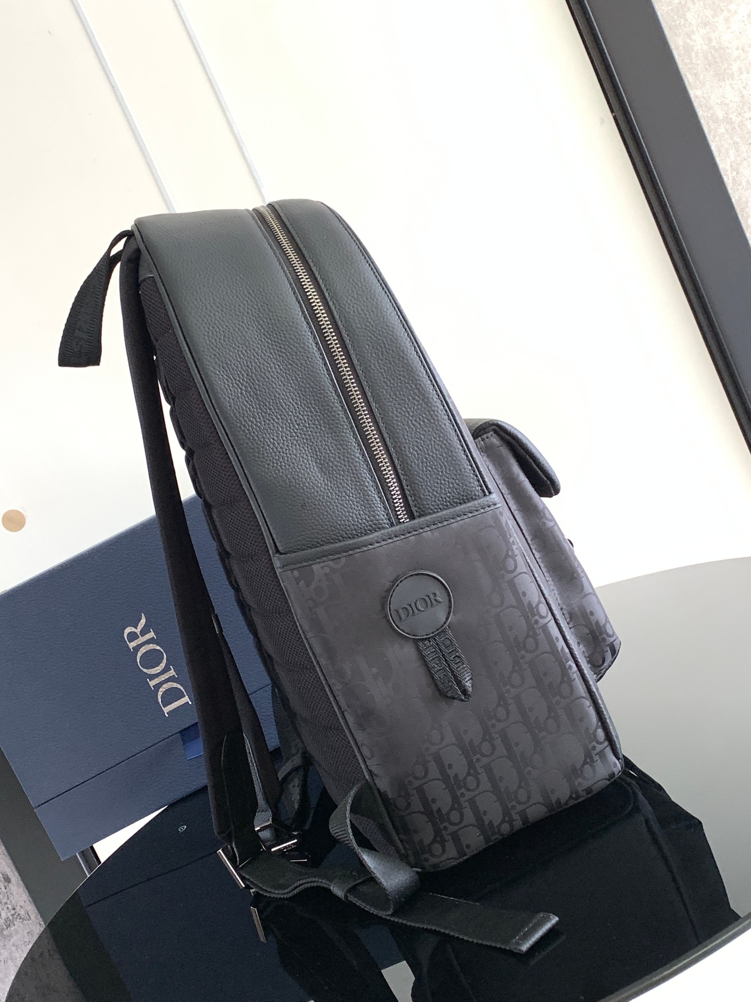 D*or explorer backpack-30 x 42 x 14.5cm