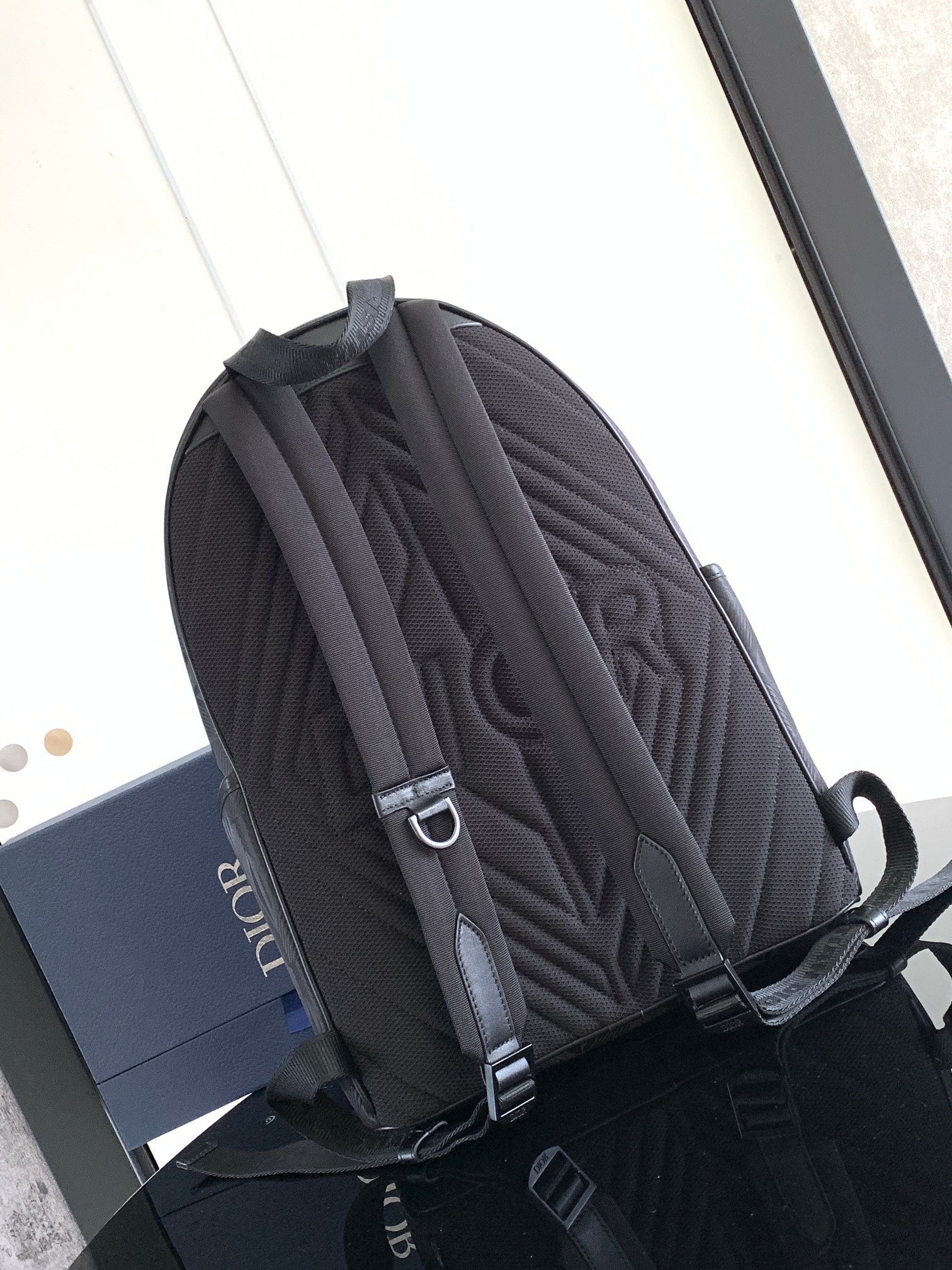 D*or explorer backpack-30 x 42 x 14.5cm