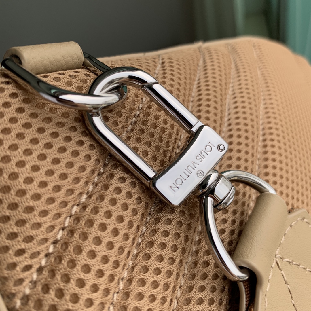 l0*is V*t0n pilot backpack-20.0 x 30.0 x 4cm