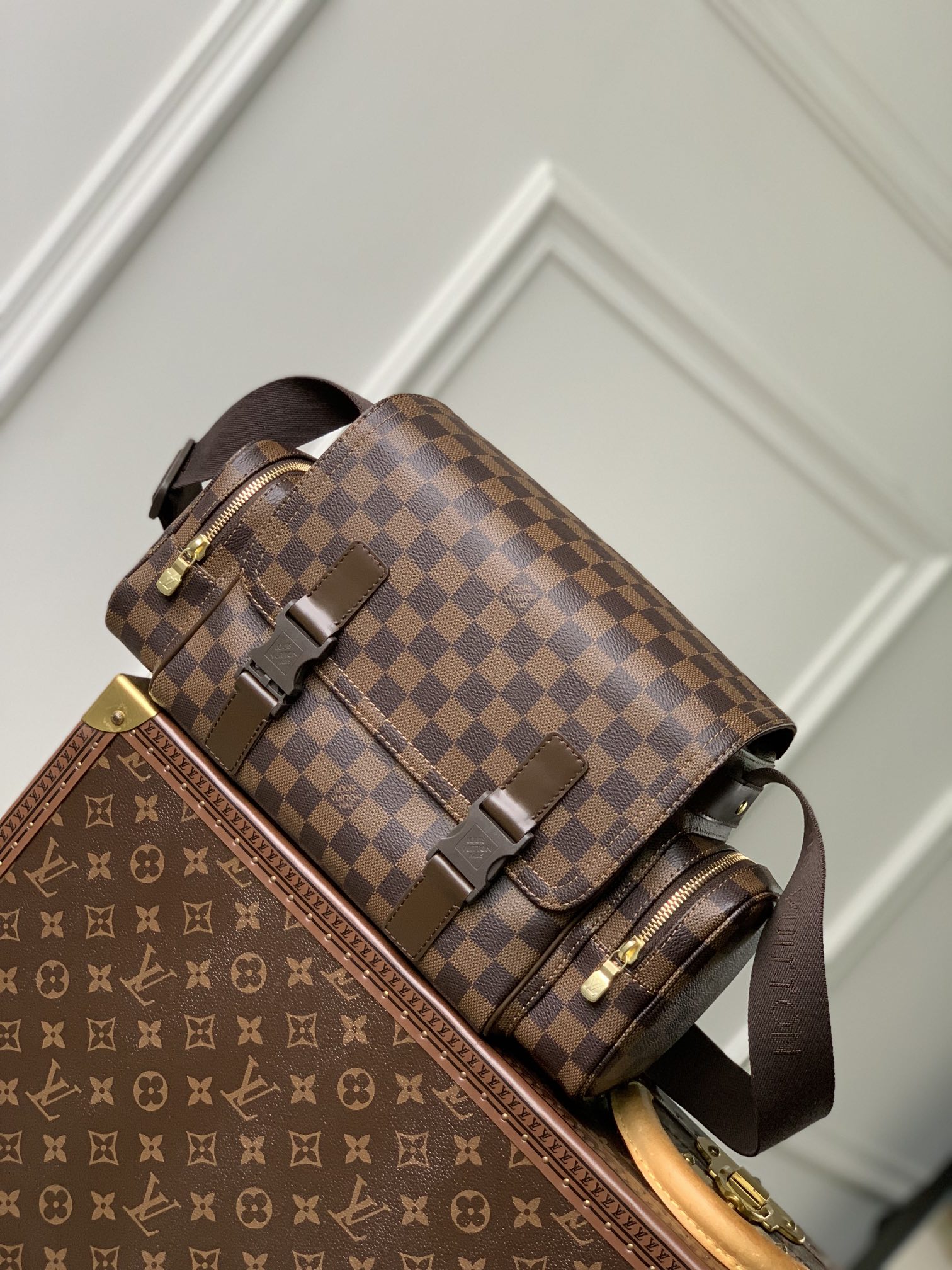 l0*is V*t0n vintage messenger bag-35×12×30cm