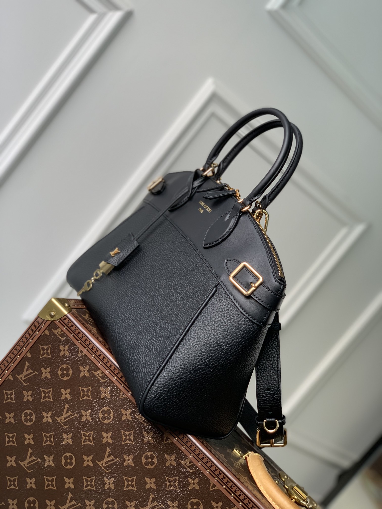 l0*is V*t0n lock it tote mm-36×29×15cm