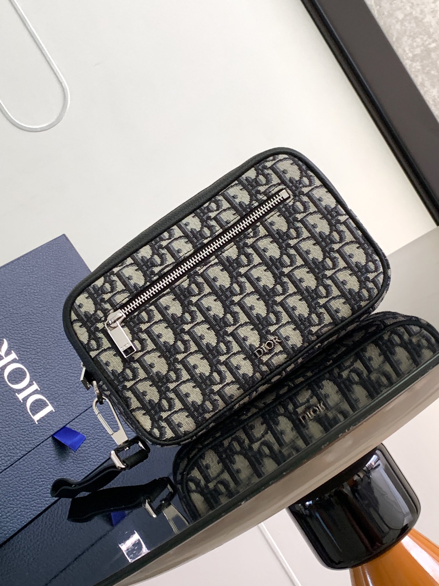 D*or pouch-24 x 15.5 x 5.5cm