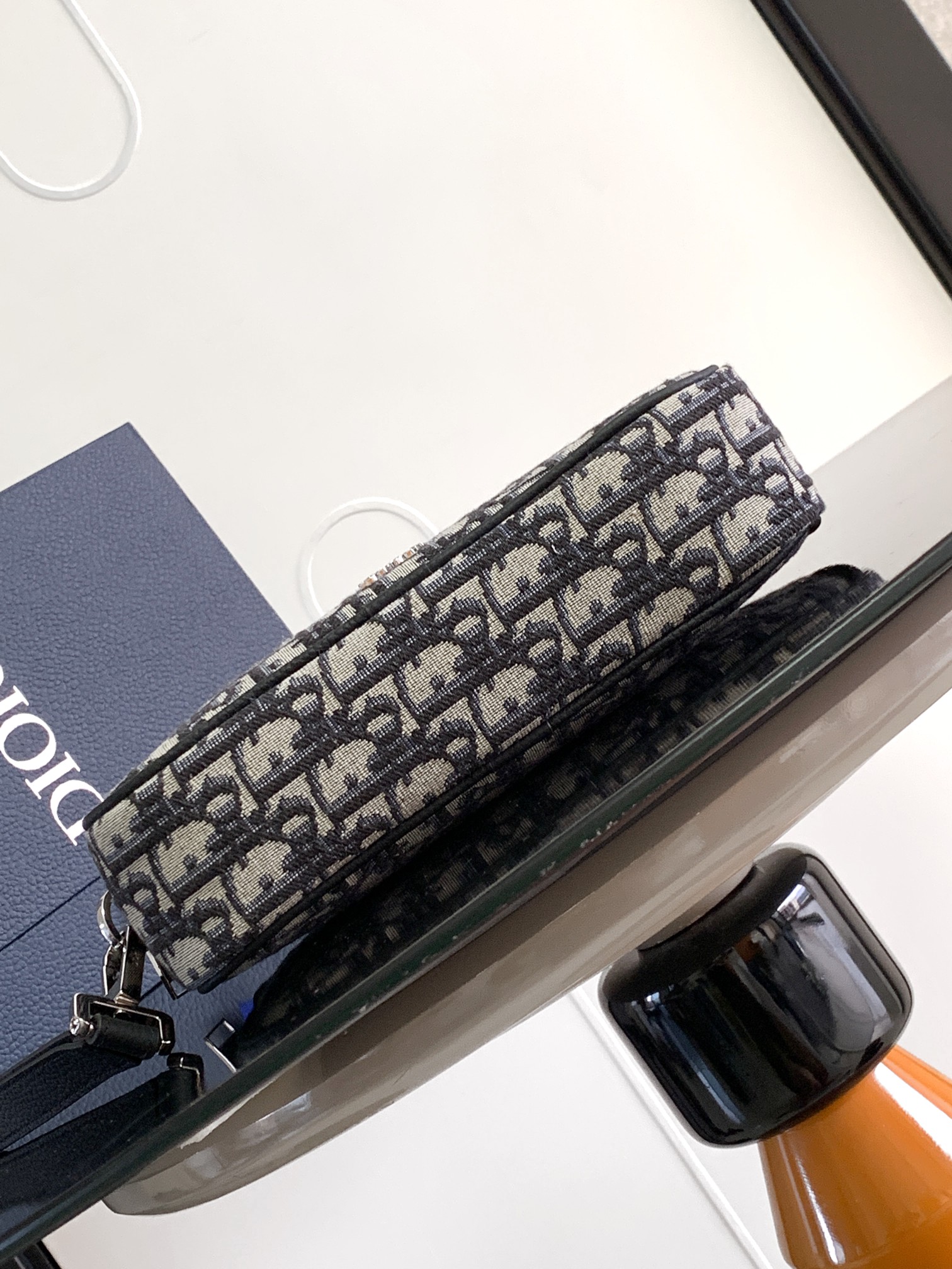 D*or pouch-24 x 15.5 x 5.5cm