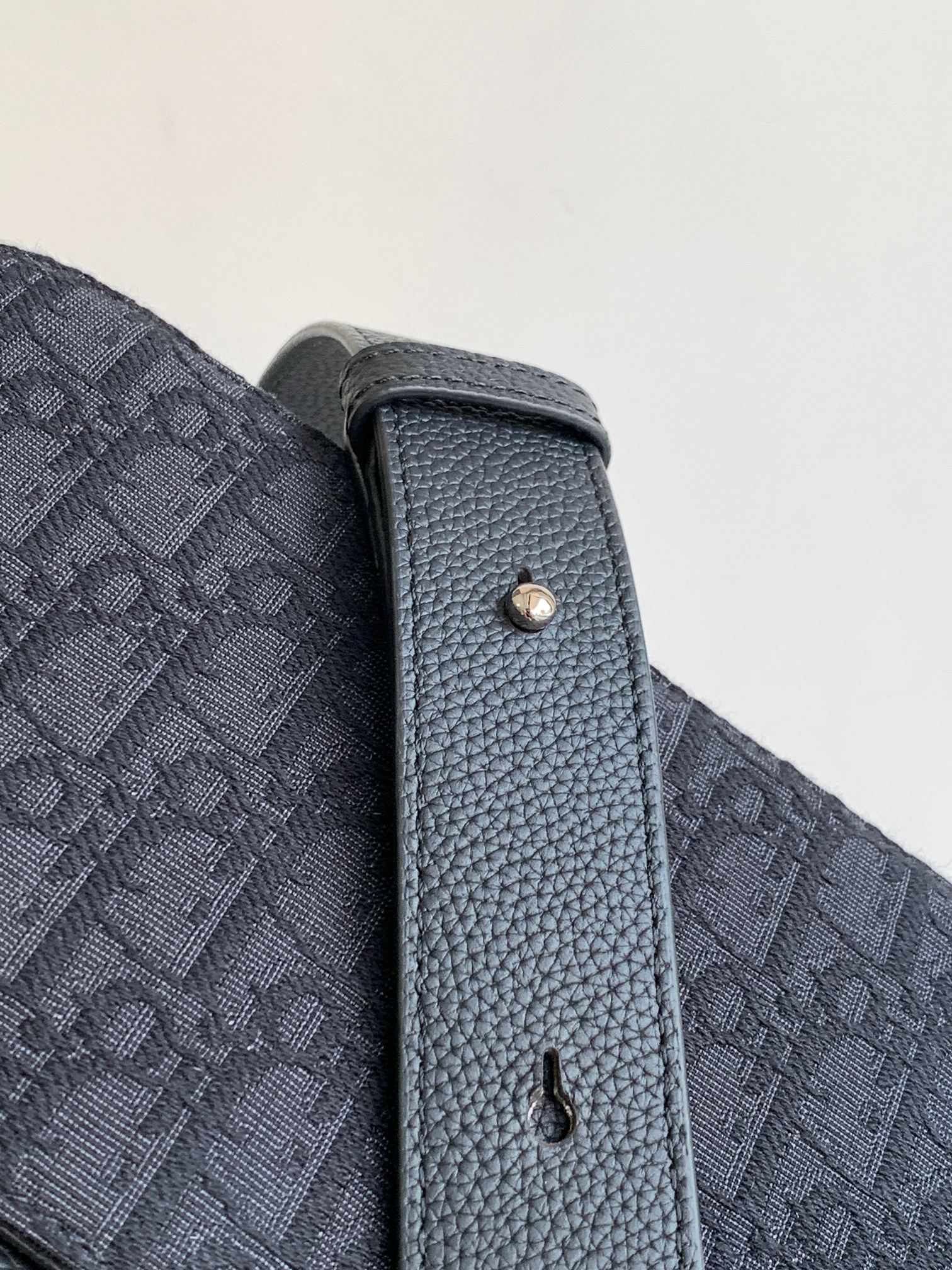 D*or saddle messenger bag-23 x 18 x 6cm