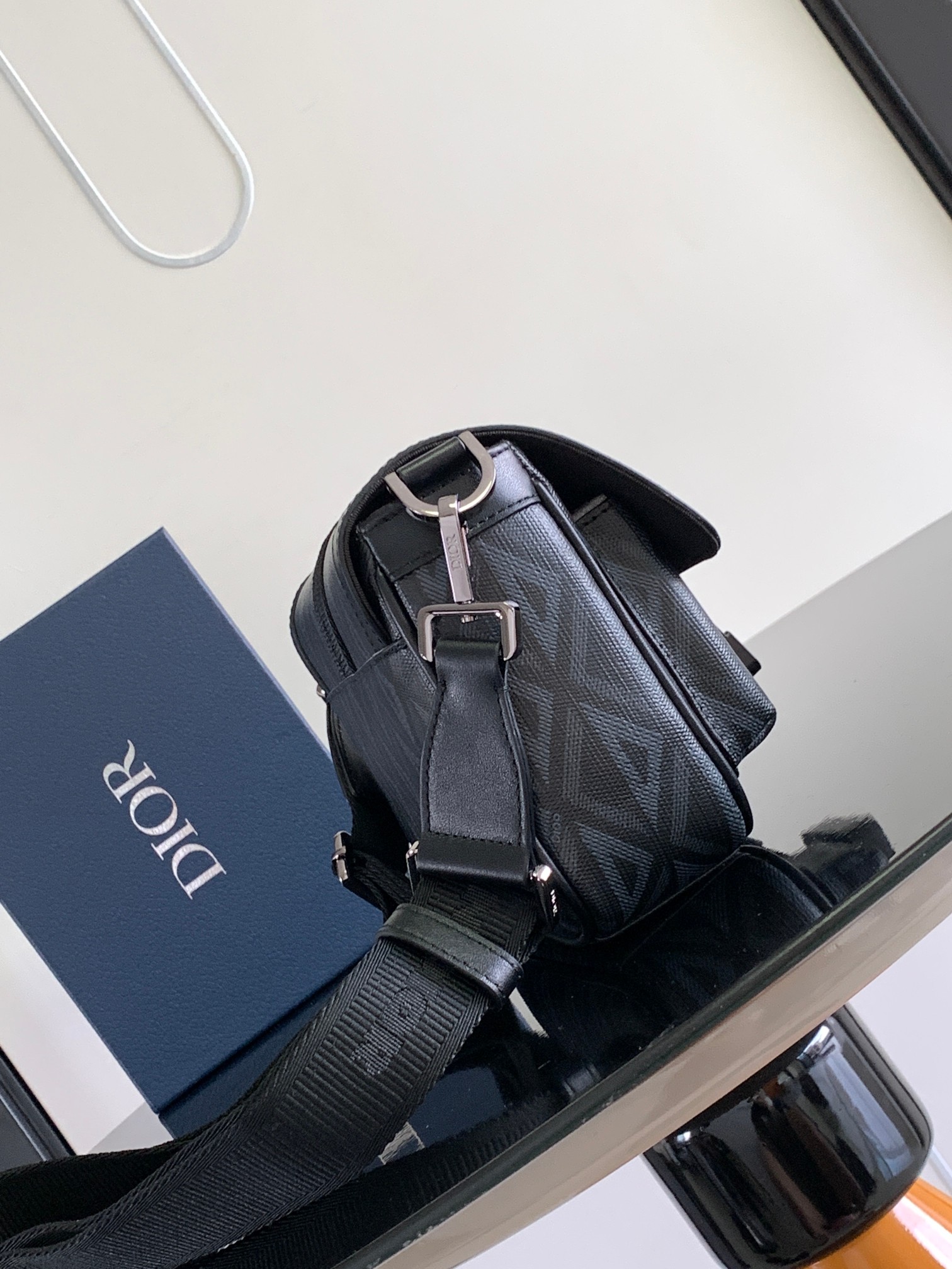 D*or hit the road handbags-27 x 17 x 9cm