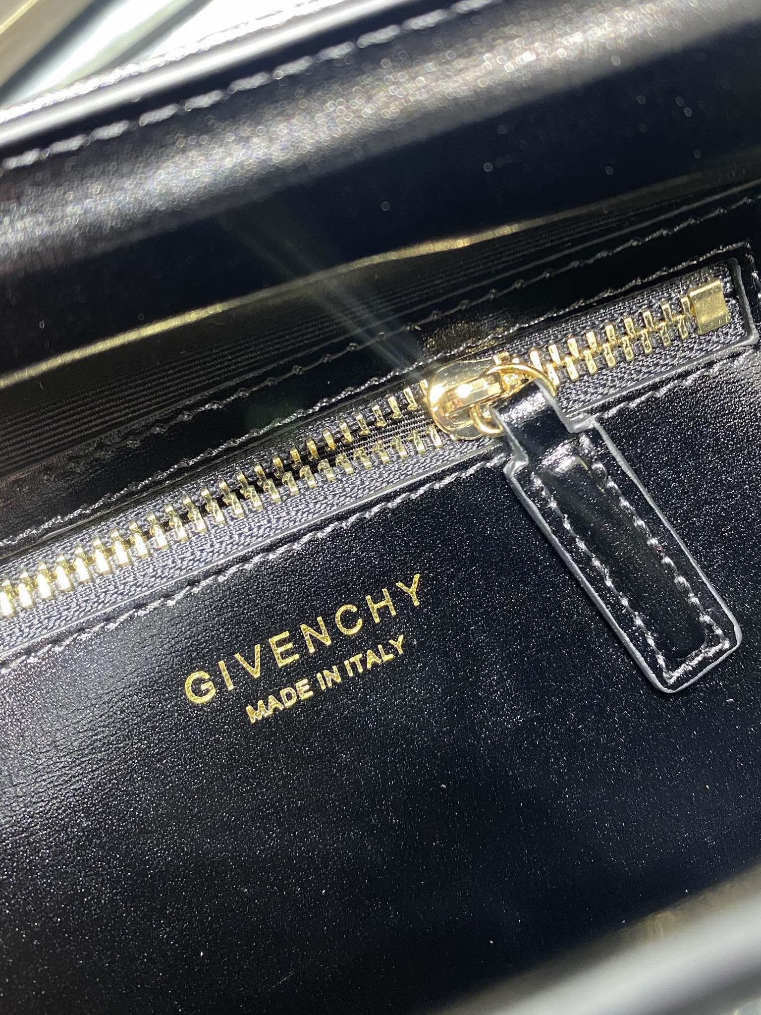 G1uenchy antigona tote-22*20*13cm