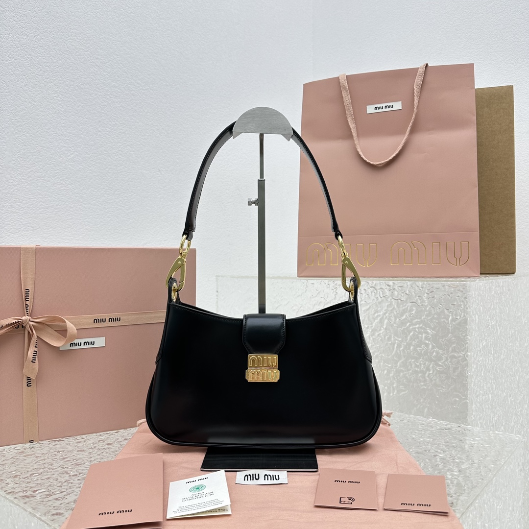 M*um*u city calf hobo bag-28*15*4cm