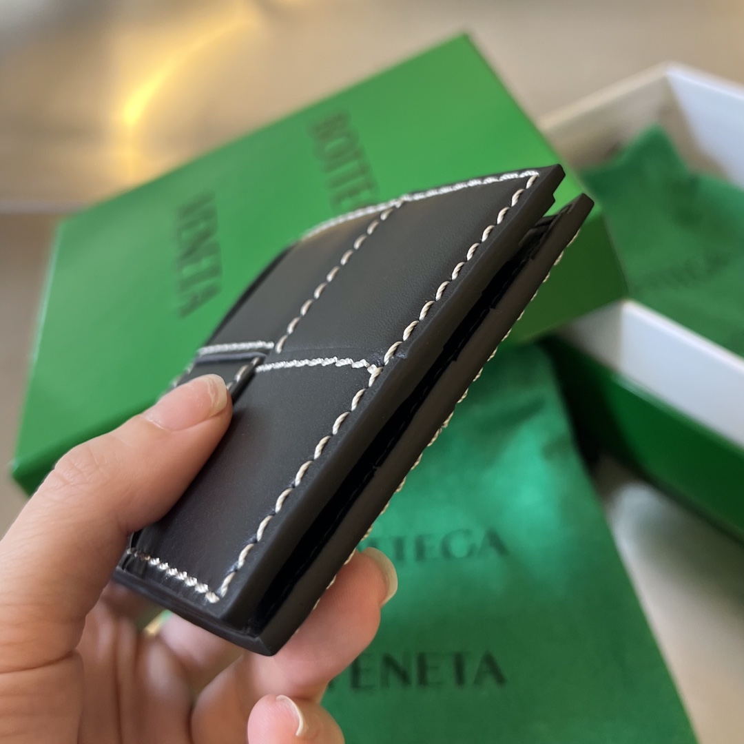 b0tte*a Ven*ta wallet-10x8.5cm