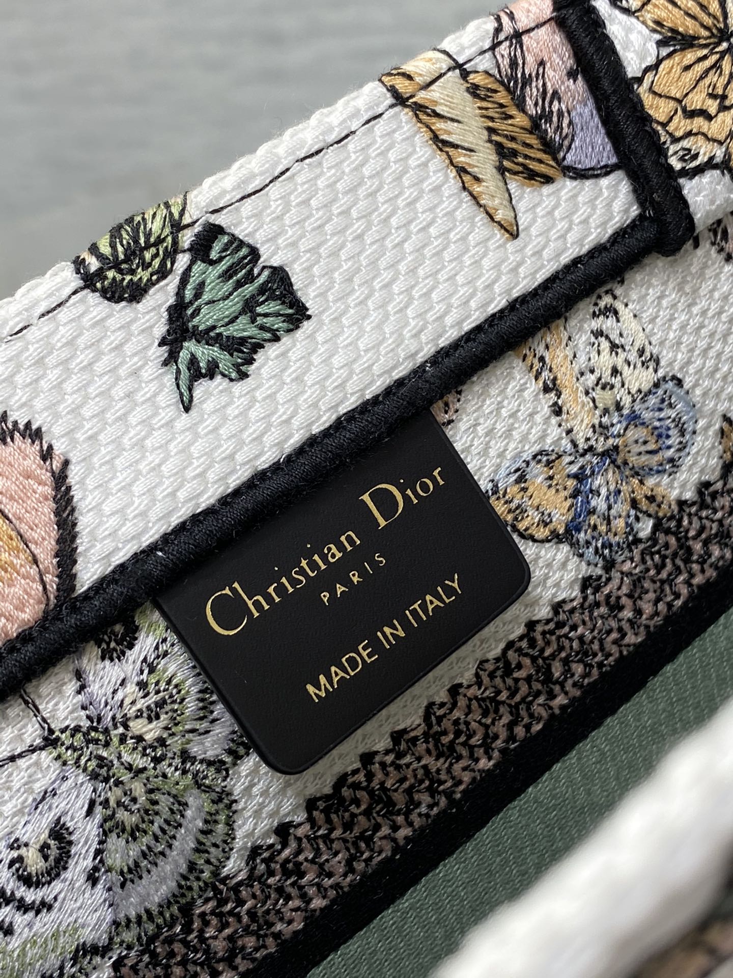 D*or small book tote-26*8*22cm