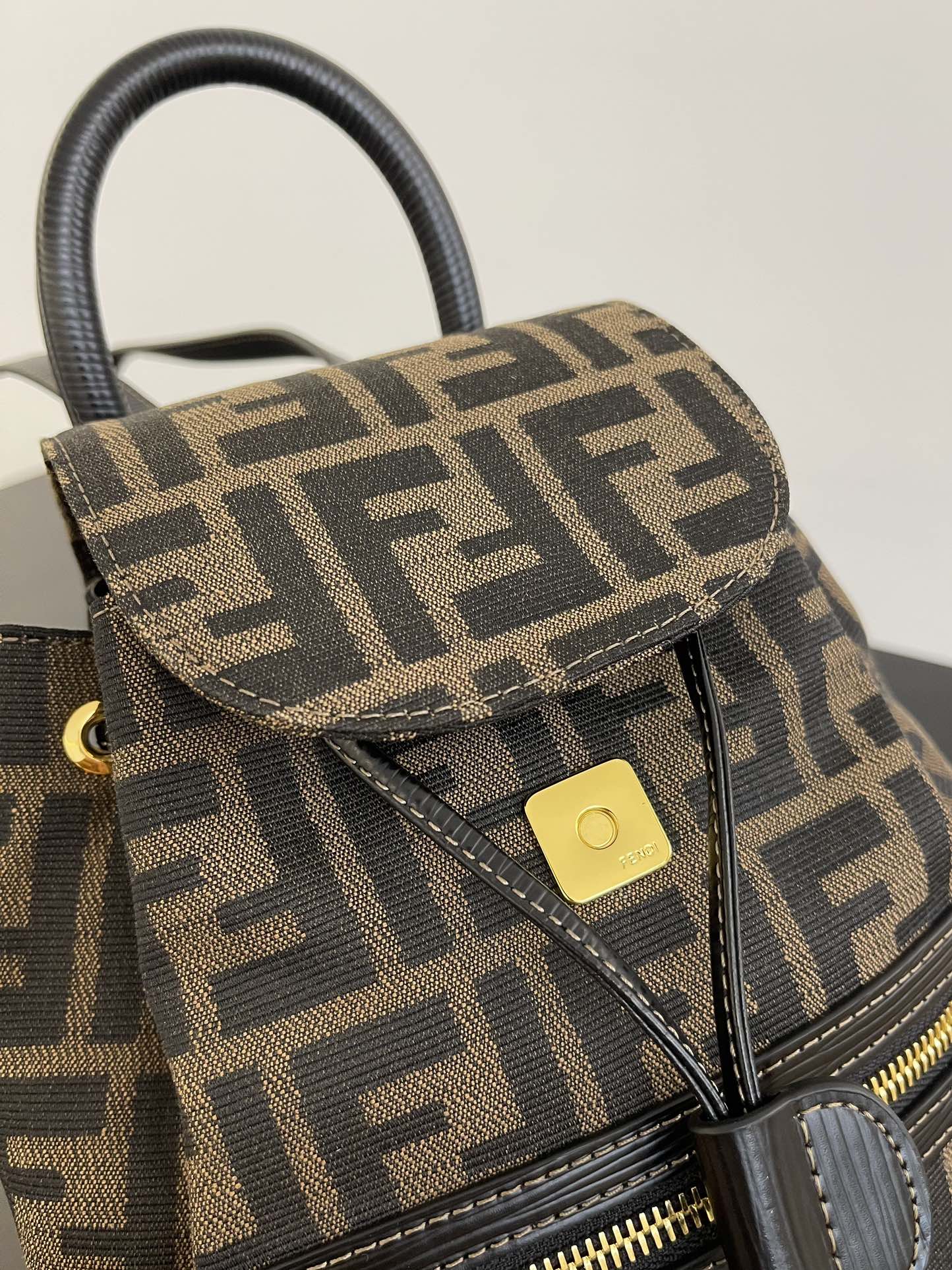 F**di vintage backpack-18.5x24x10cm