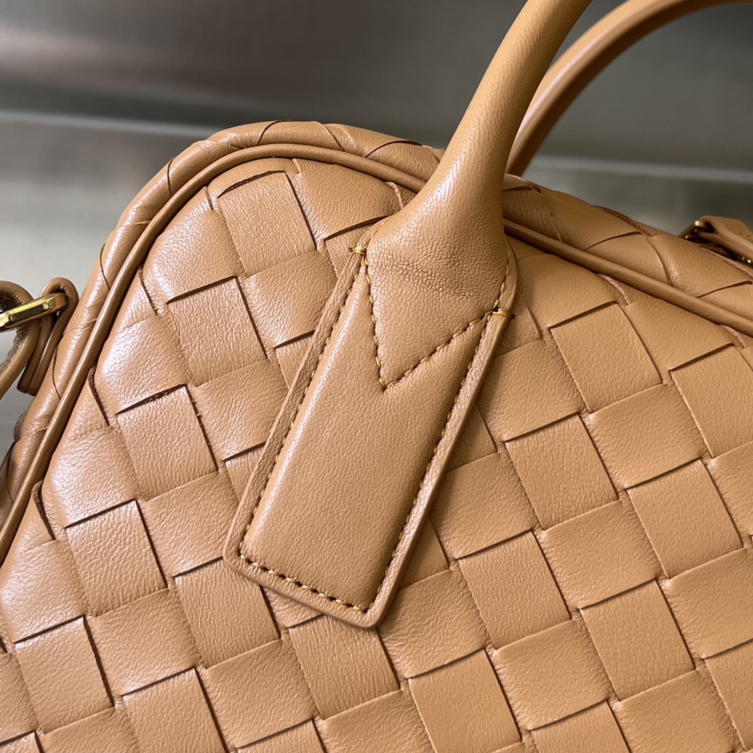 b0tte*a Ven*ta getaway bag-23.5x17.5x9cm