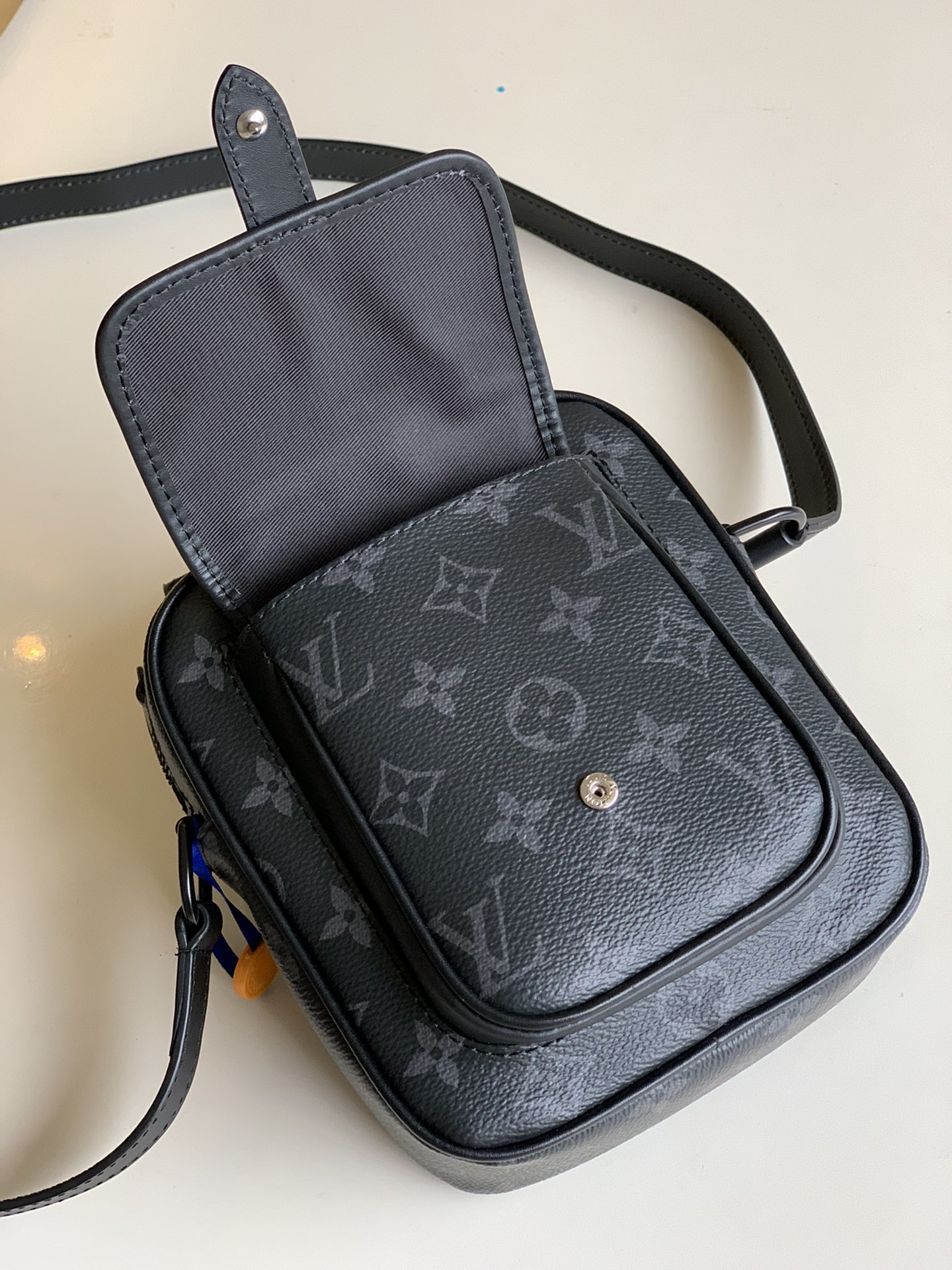l0*is V*t0nmonogram macassar christopher bag-15x17x8cm