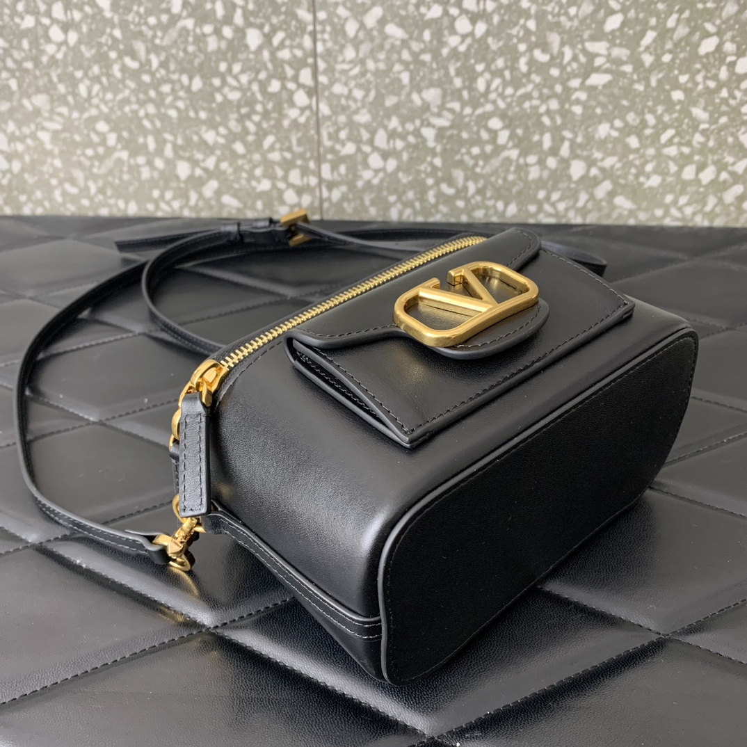 Va1e*ntin0 alentino garavani box bag-16.5*10*7.5cm