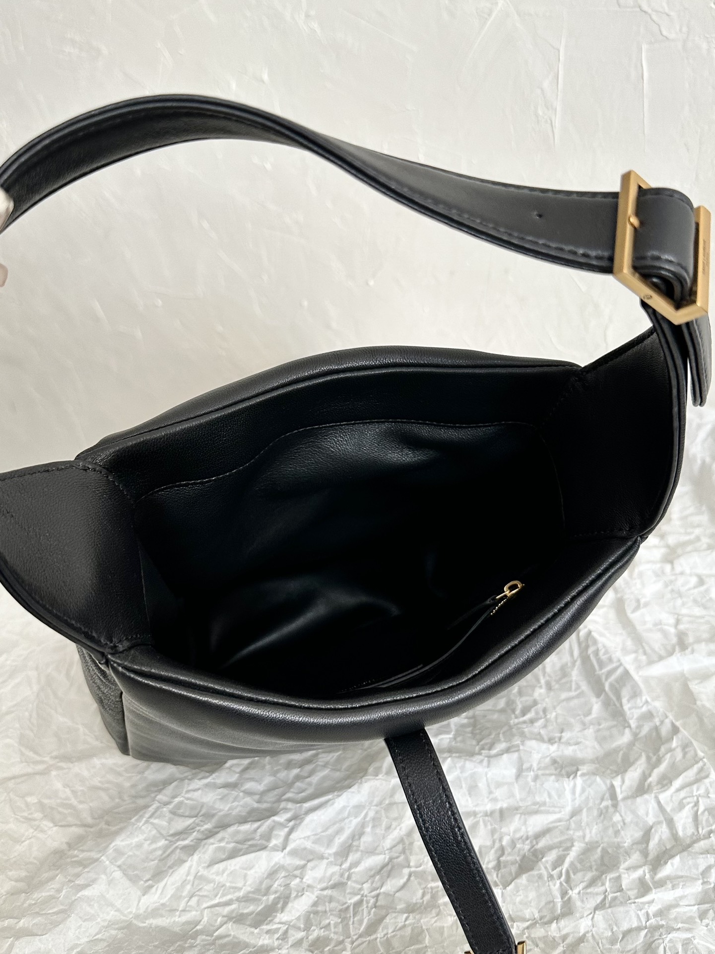 Y*L hobo bag-23×22×8.5cm