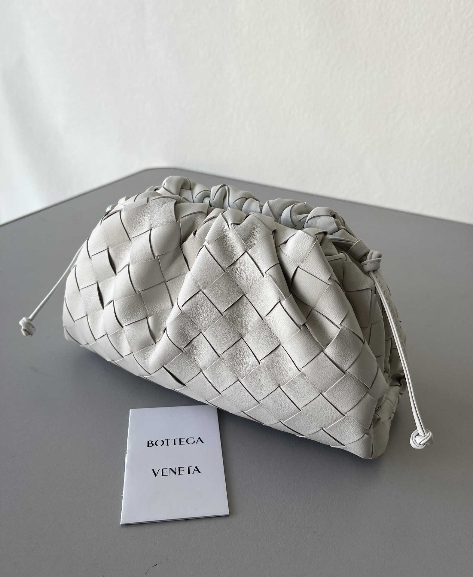 b0tte*a Ven*ta the pouch bag-22*9cm