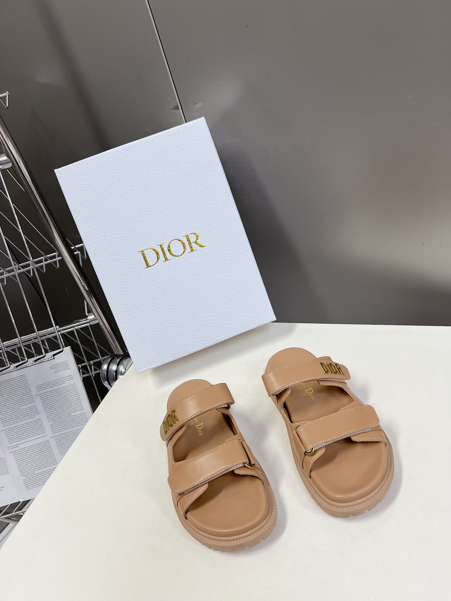 D*or sandals