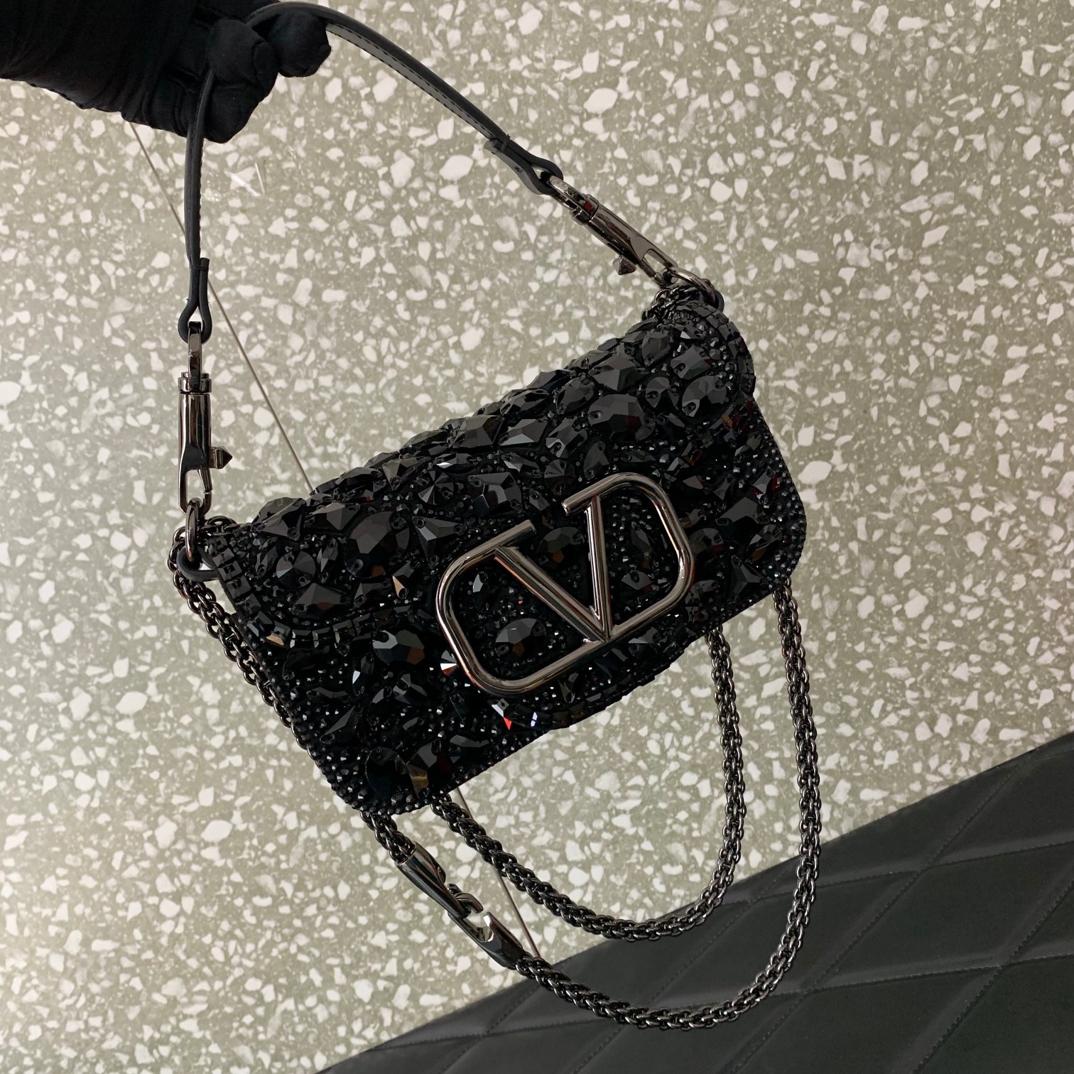 Va1e*ntin0 garavani mini loco bag-20*11*5cm