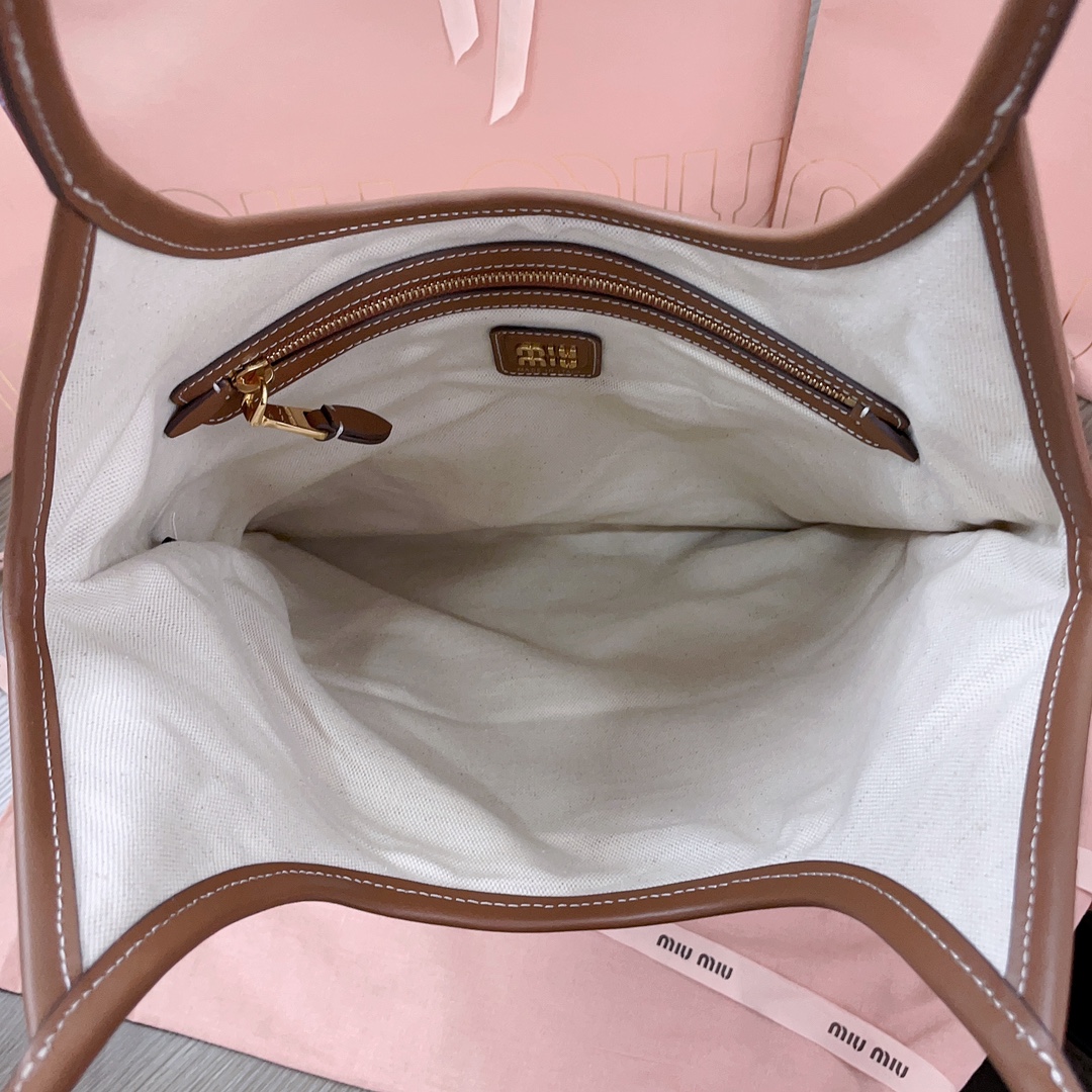 M*um*u tote-35 x 40cm
