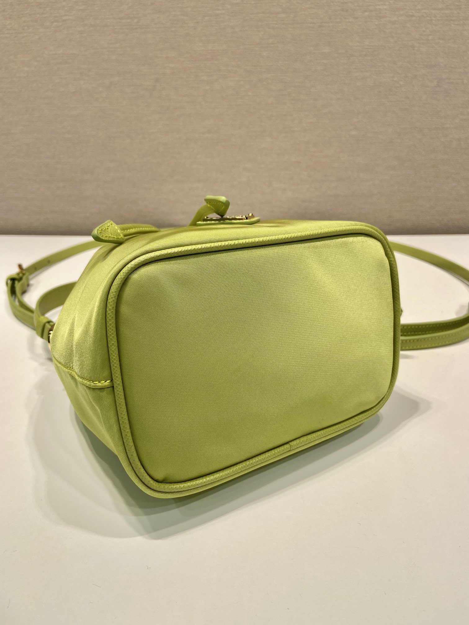Pra*a 1be067 bucket bag-15.5*19.5*10cm