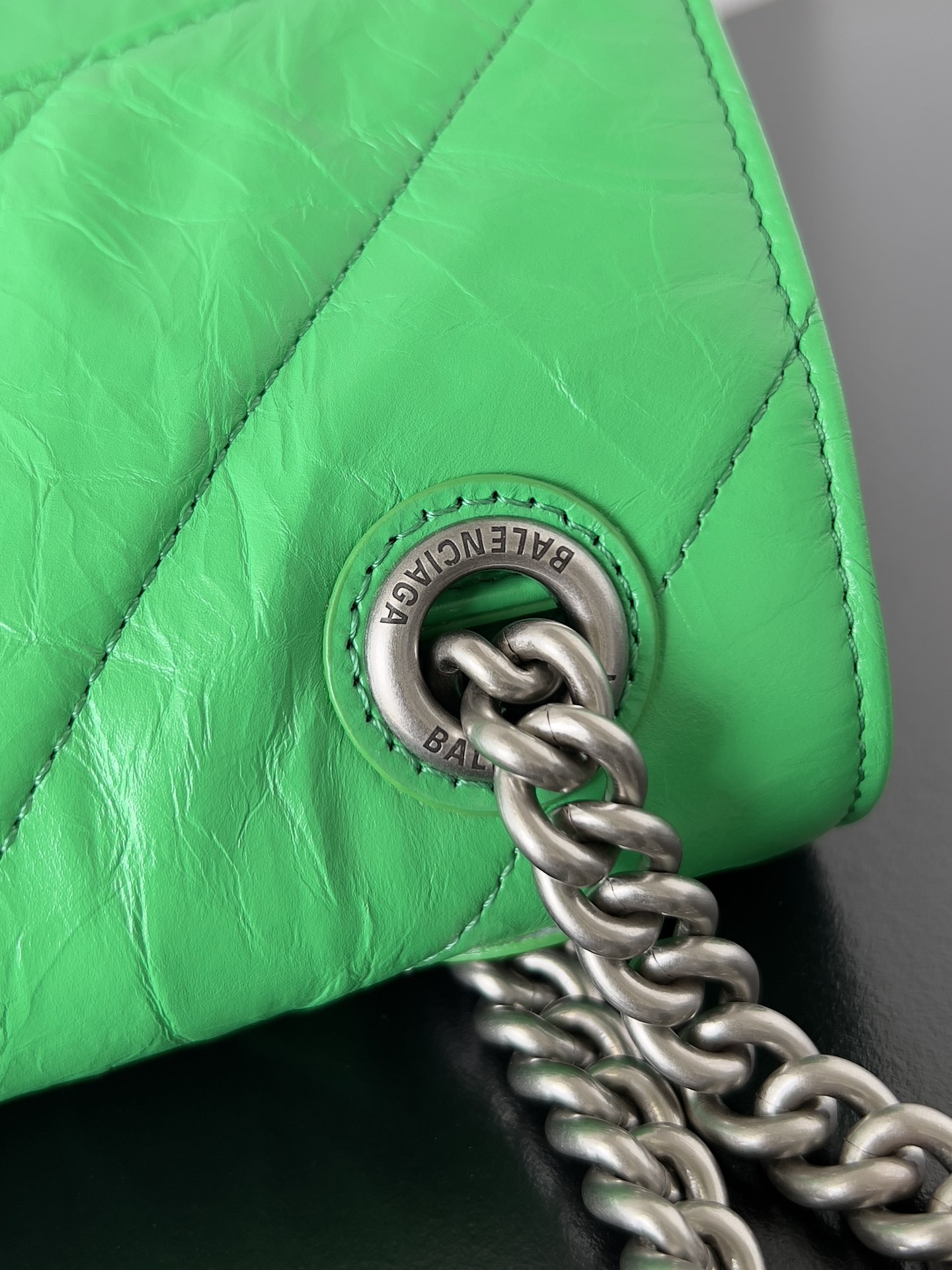 Ba*len*cia*ga crush chain bag-25.5*10*15.5cm