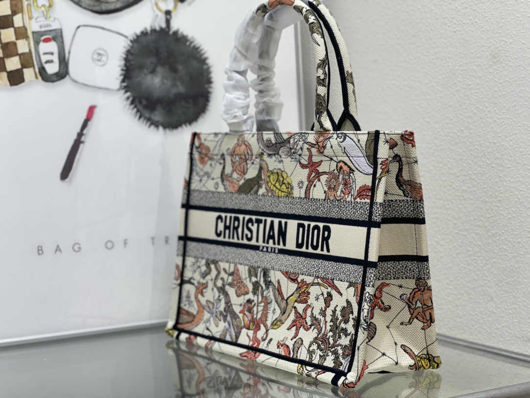 D*or small book tote-36.5cm