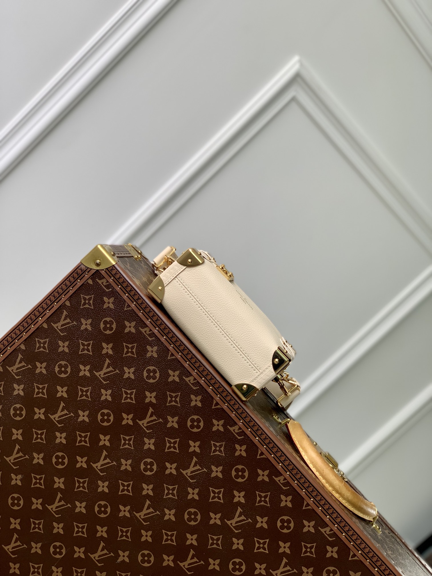 l0*is V*t0n side trunk -m46815-18×12.5×8cm