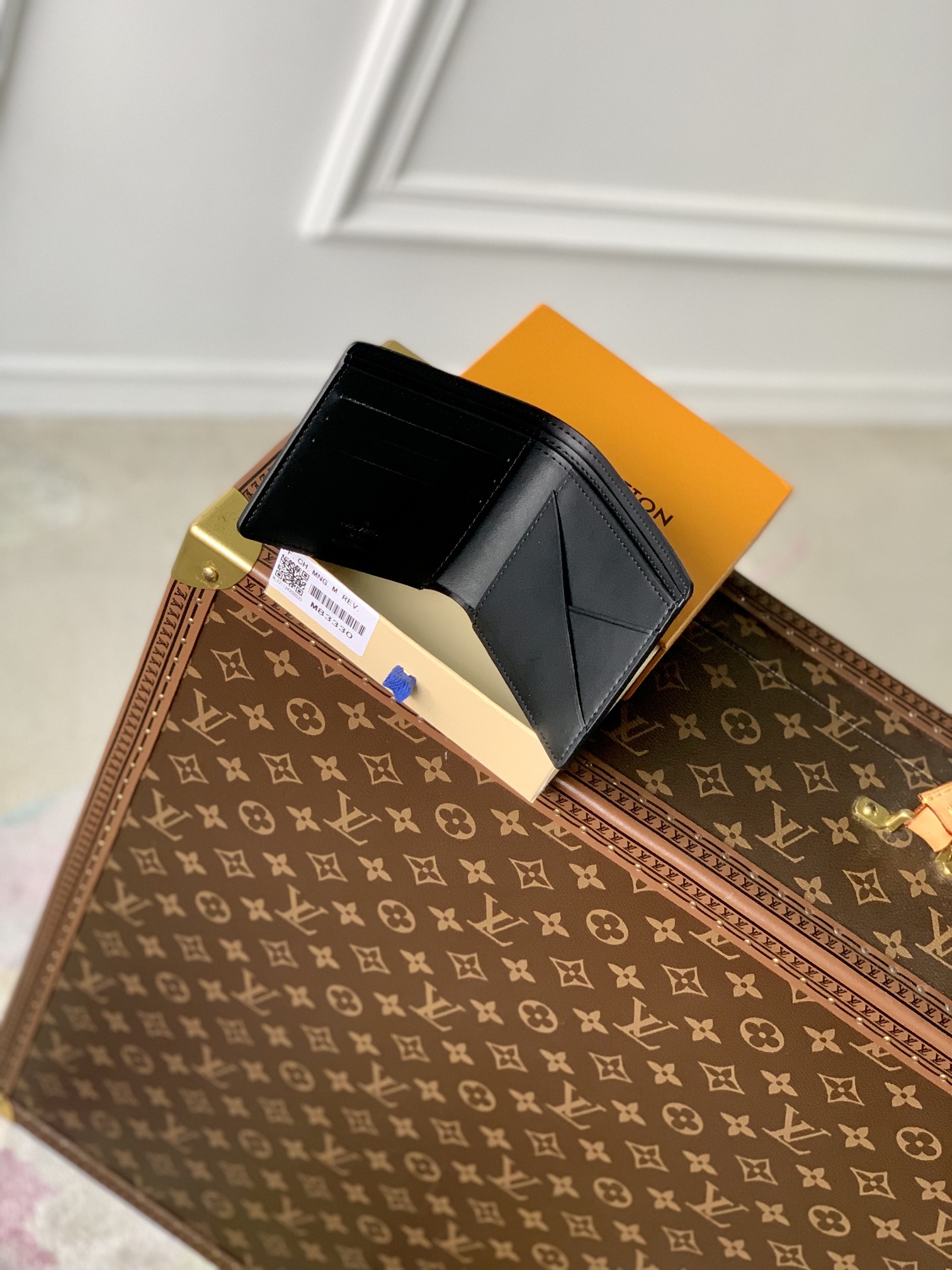 l0*is V*t0n wallet-m83333-11.5 x 9 x 1.5cm