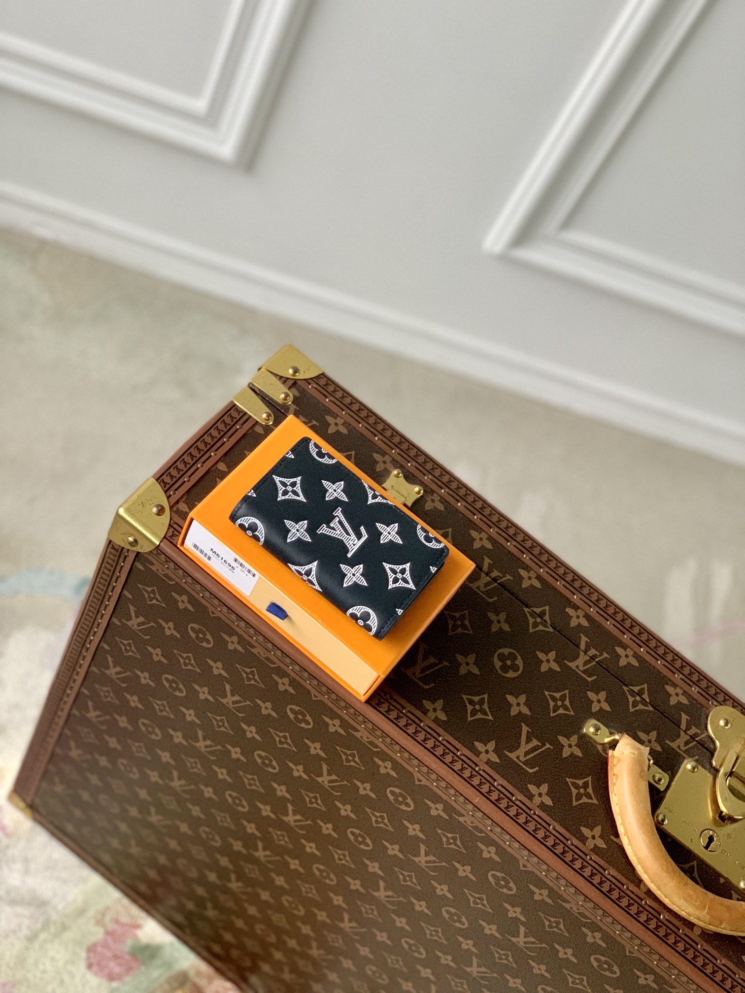 l0*is V*t0n wallet m61696