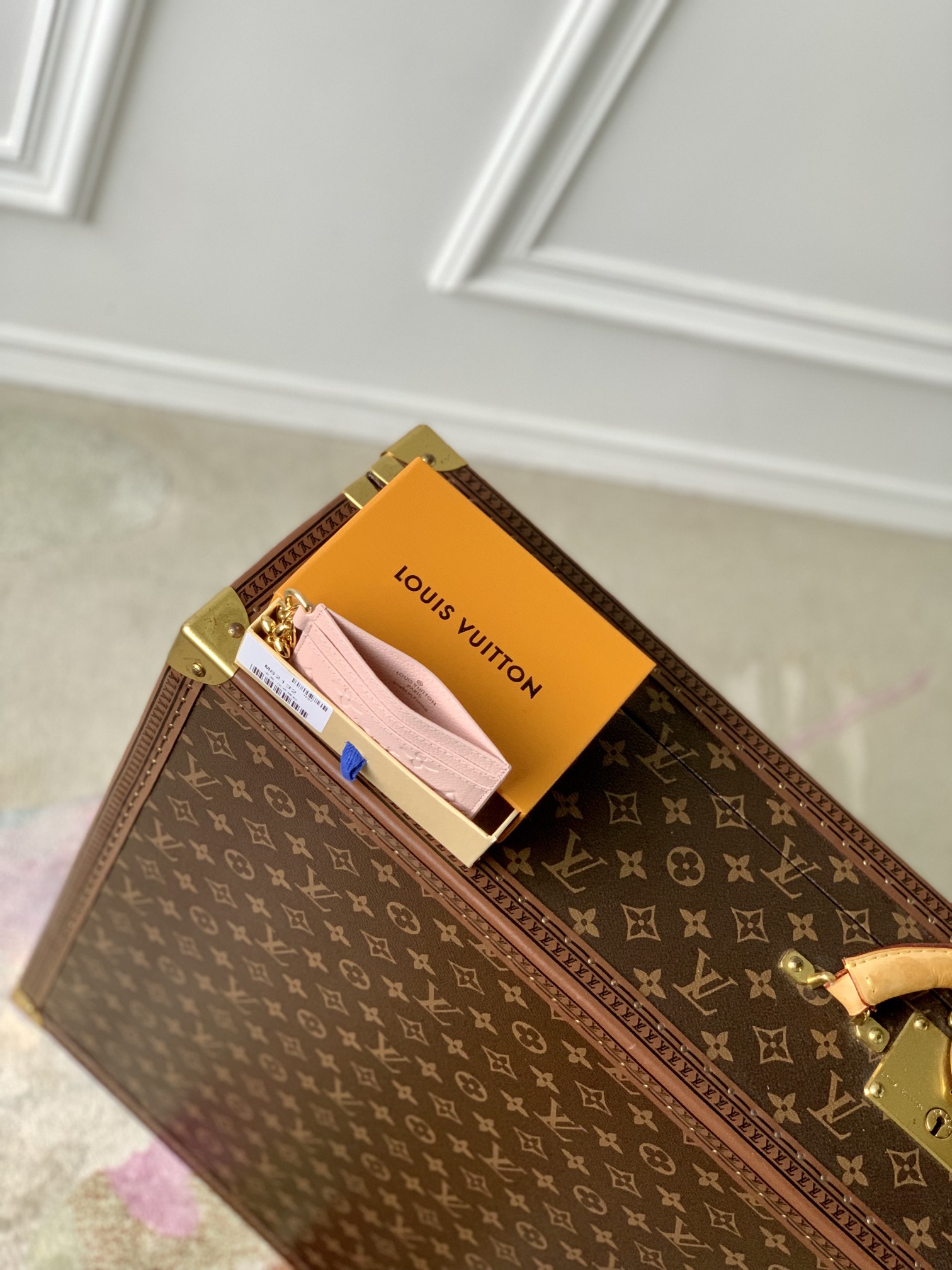 l0*is V*t0n wallet-m82132-10.2 x 7.3 x 0.3cm