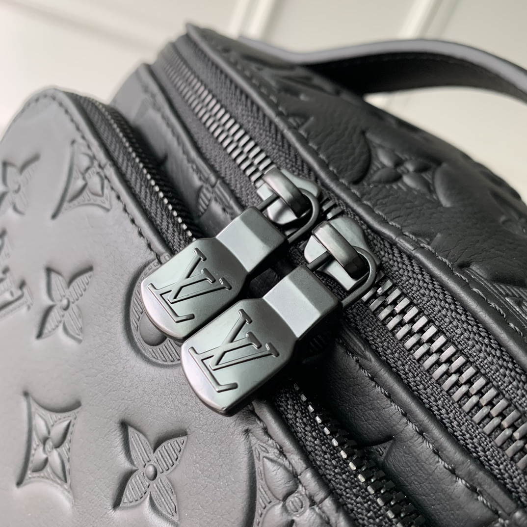 l0*is V*t0n rush waist bag-30 x 15 x 8cm