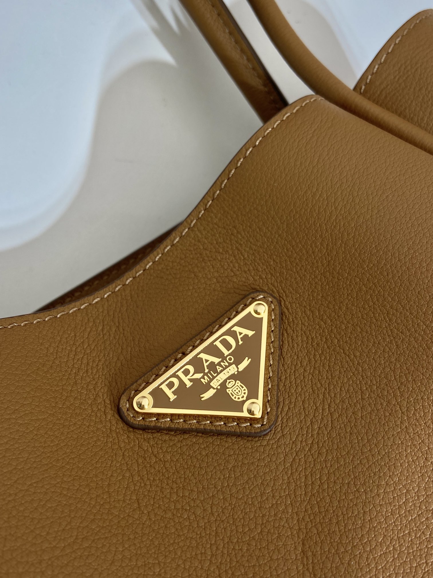 Pra*a women medium leather handbag -1bg539-25*18.5*12.5cm