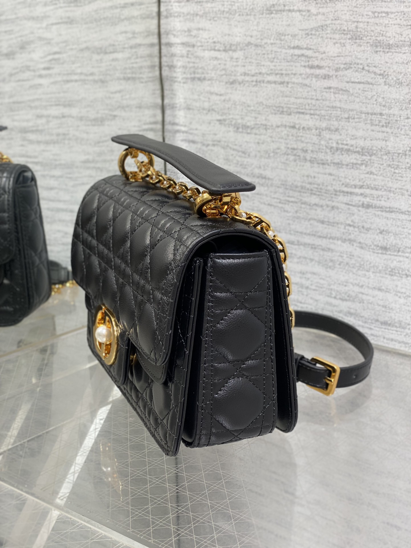 small D*or jolie top handle bag-22*8*14cm