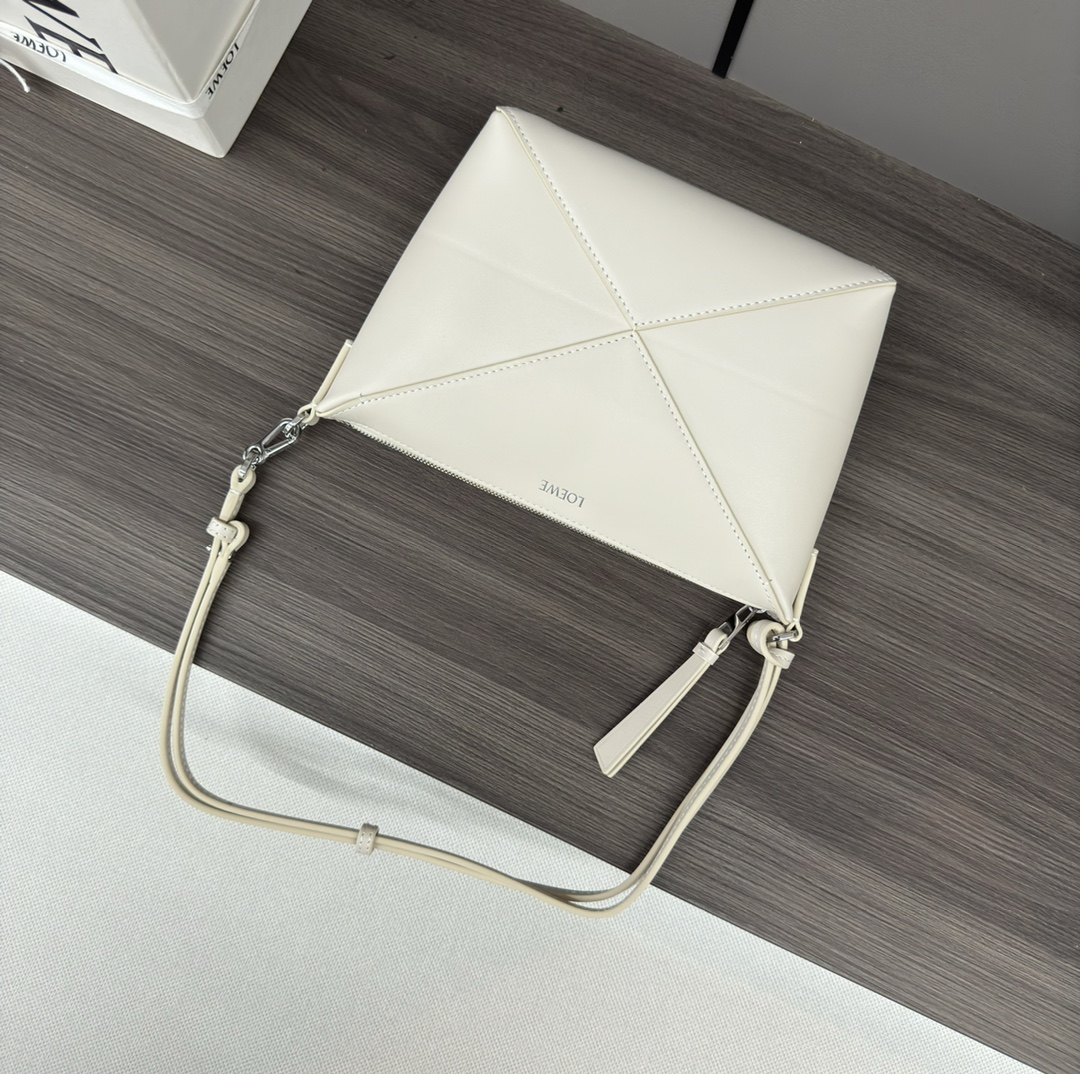 L0ew* puzzle fold pouch-23*6.5*15.5cm