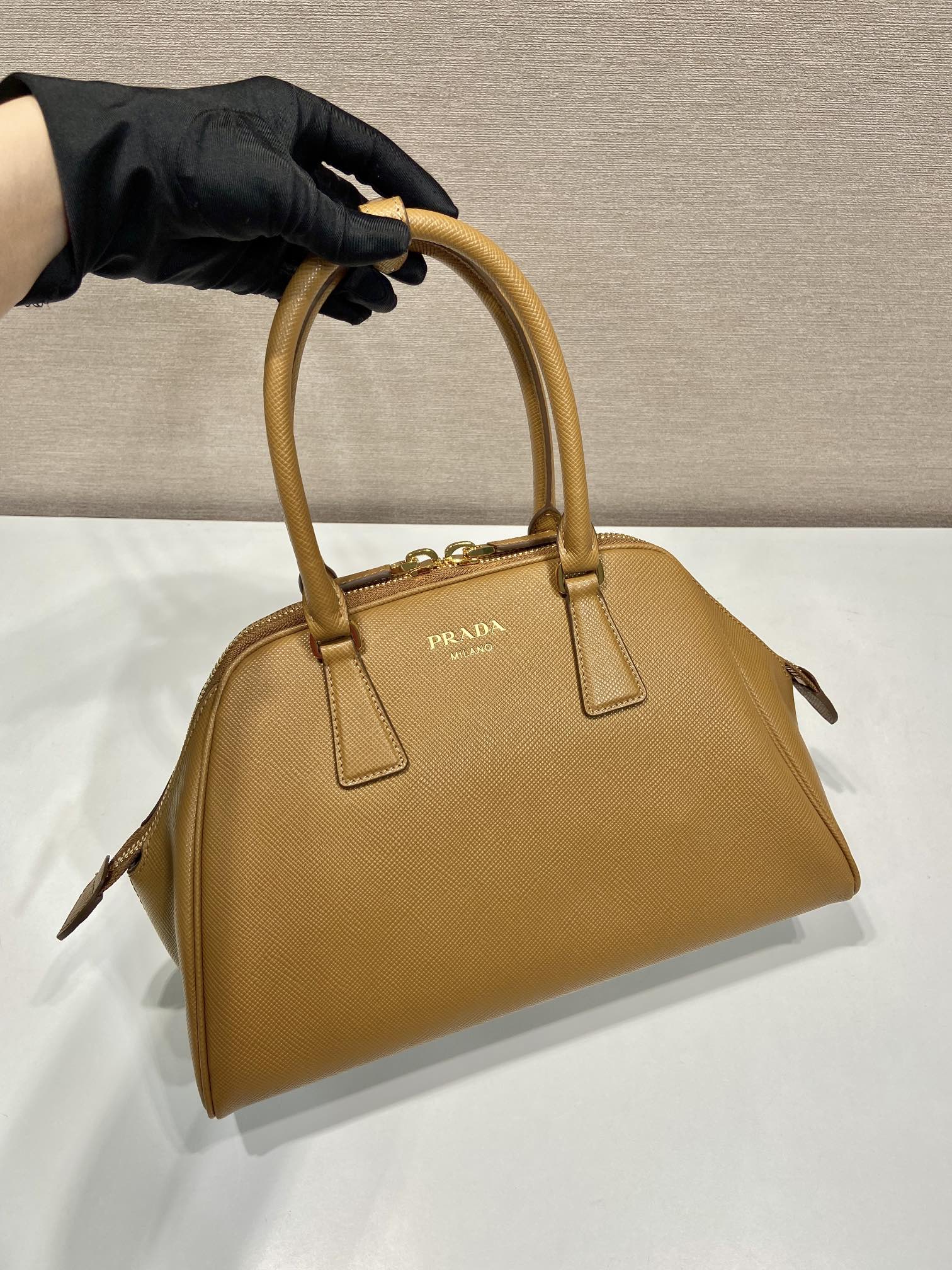 Pra*a 1bg537 shell bag-21*32*10.5cm