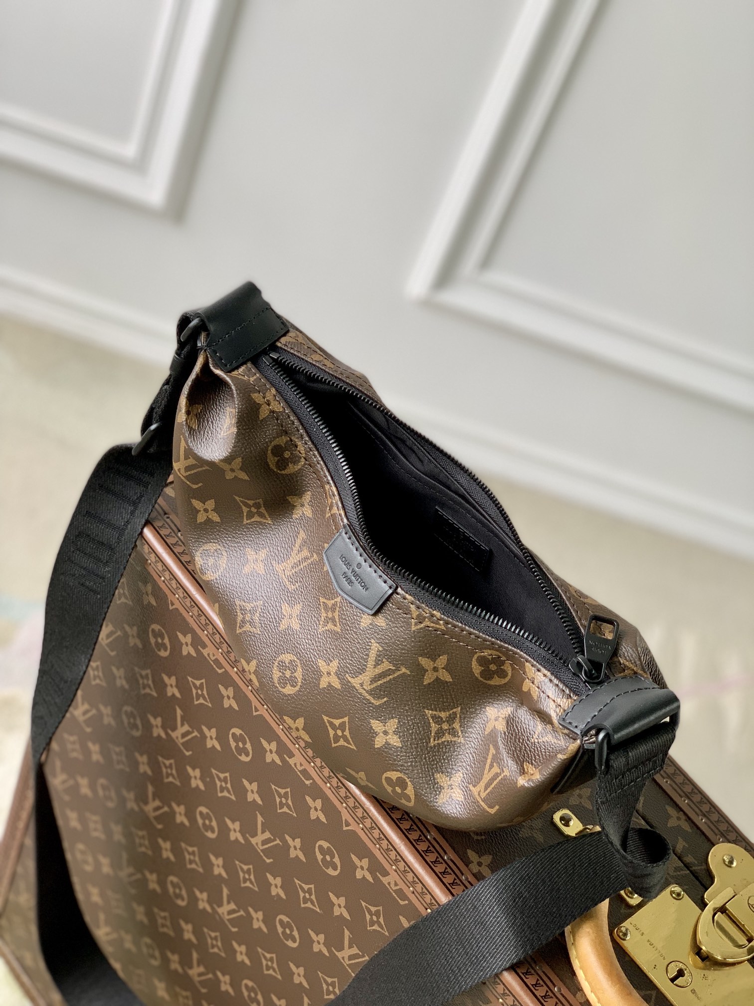 l0*is V*t0n hamac bag-28.5 x 15 x 8cm