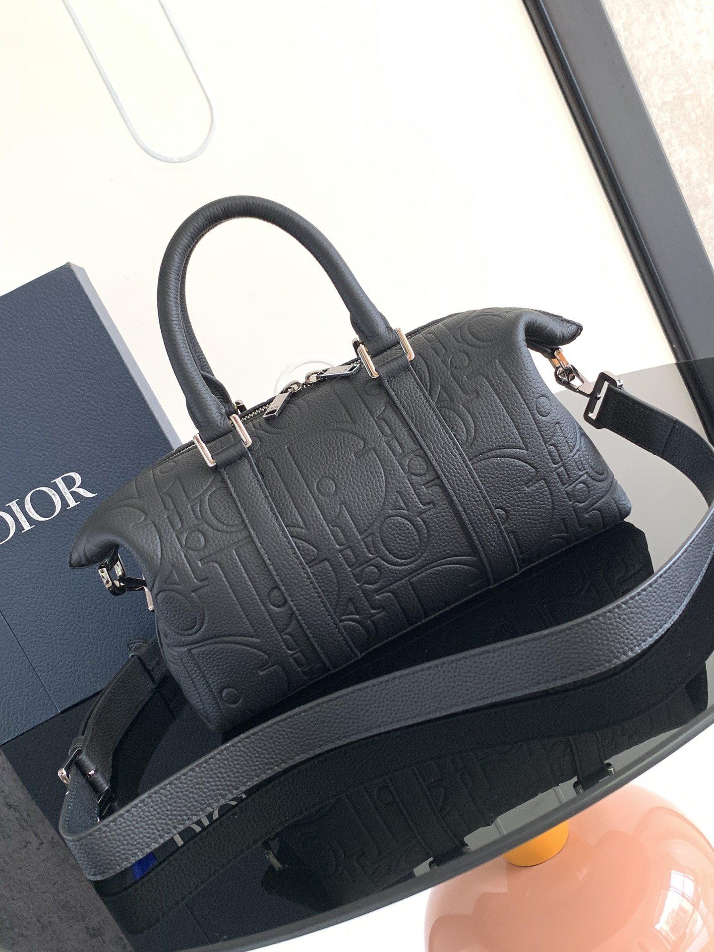D*or weekender 25 handbags-31 x 18 x 12cm