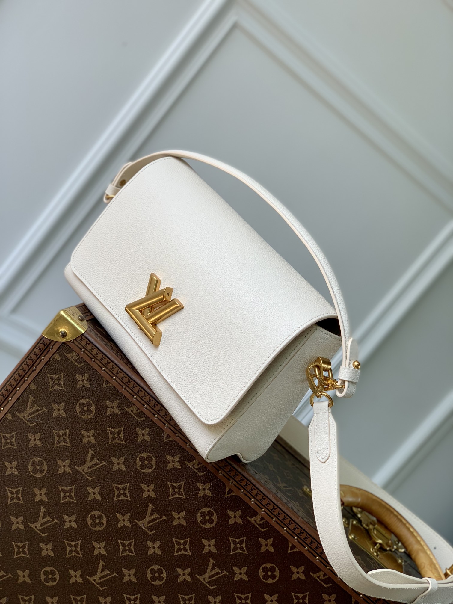 l0*is V*t0n soft twist bag-m24639-27*19*9cm