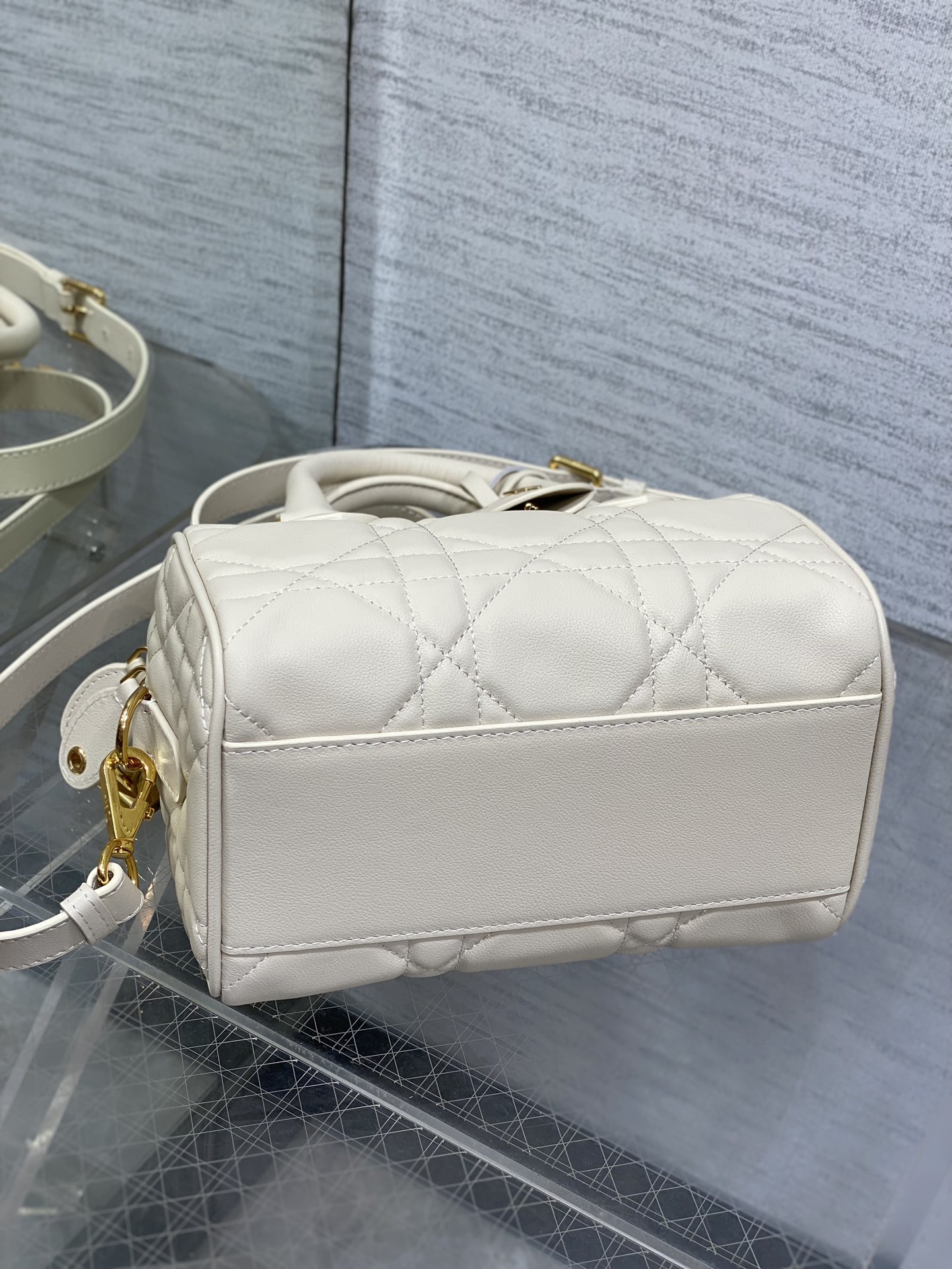 D*or groove bag-20.5*13.5*12cm