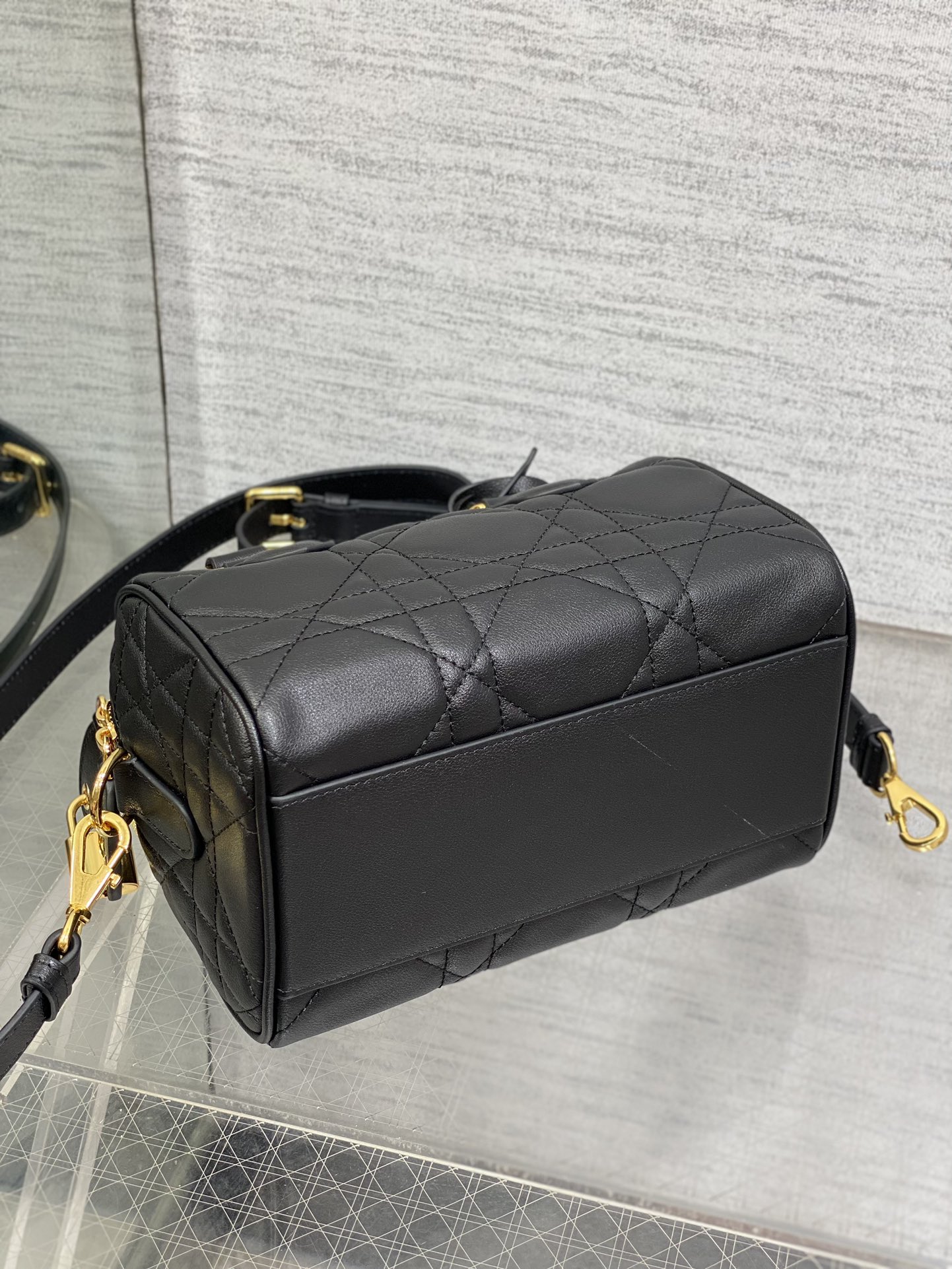 D*or groove bag-20.5*13.5*12cm