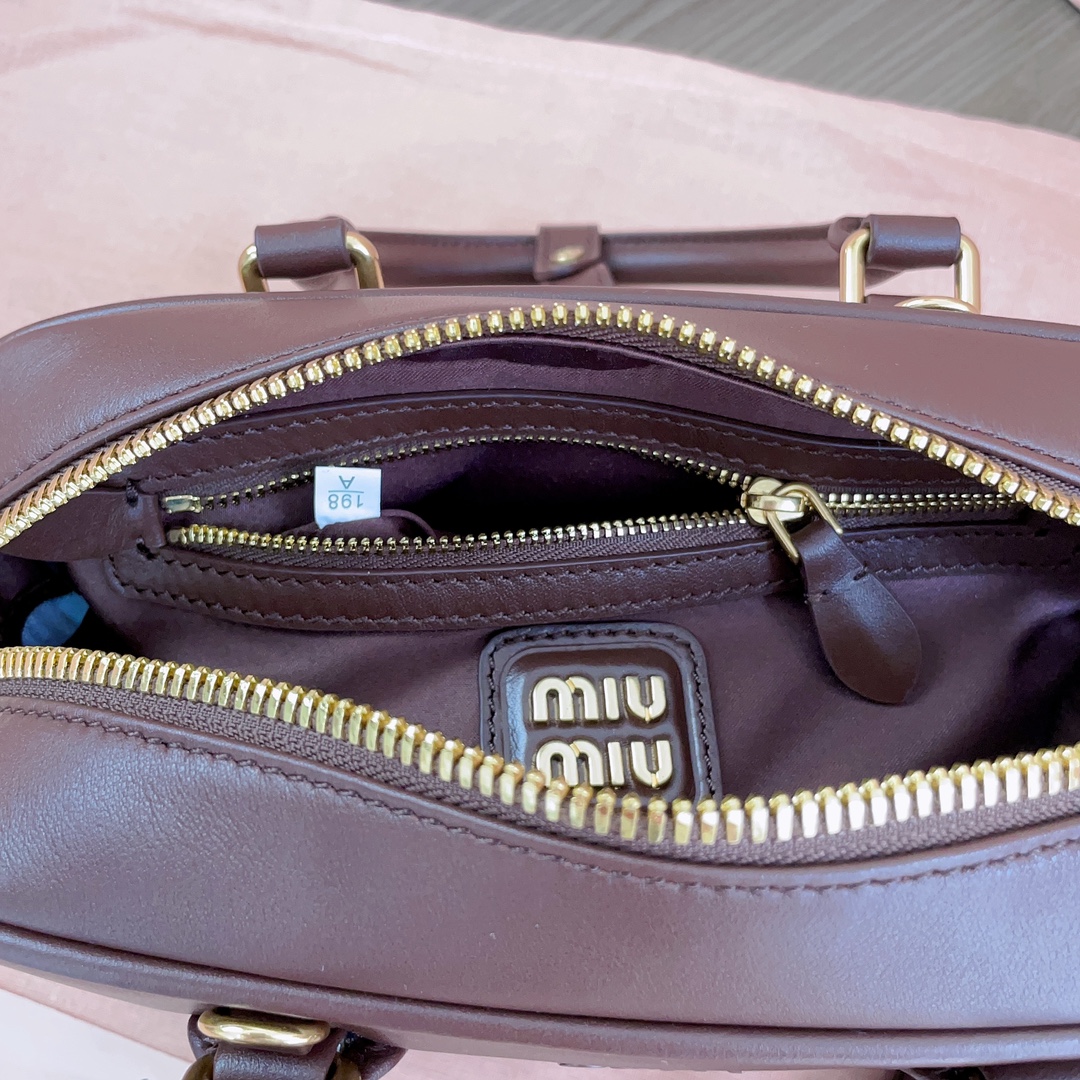 M*um*u top handbags-22x10.5x7.5cm