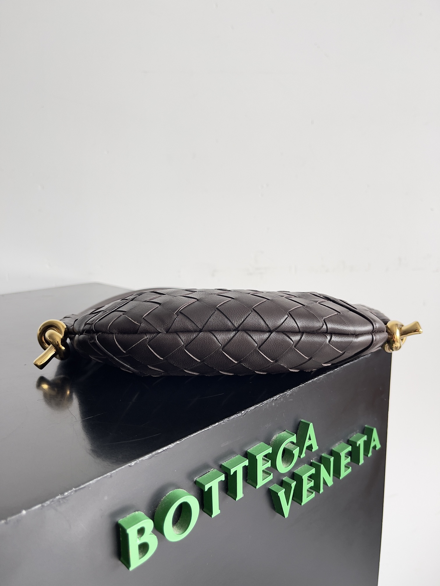 b0tte*a Ven*ta mini solstce bag-28*18*5cm