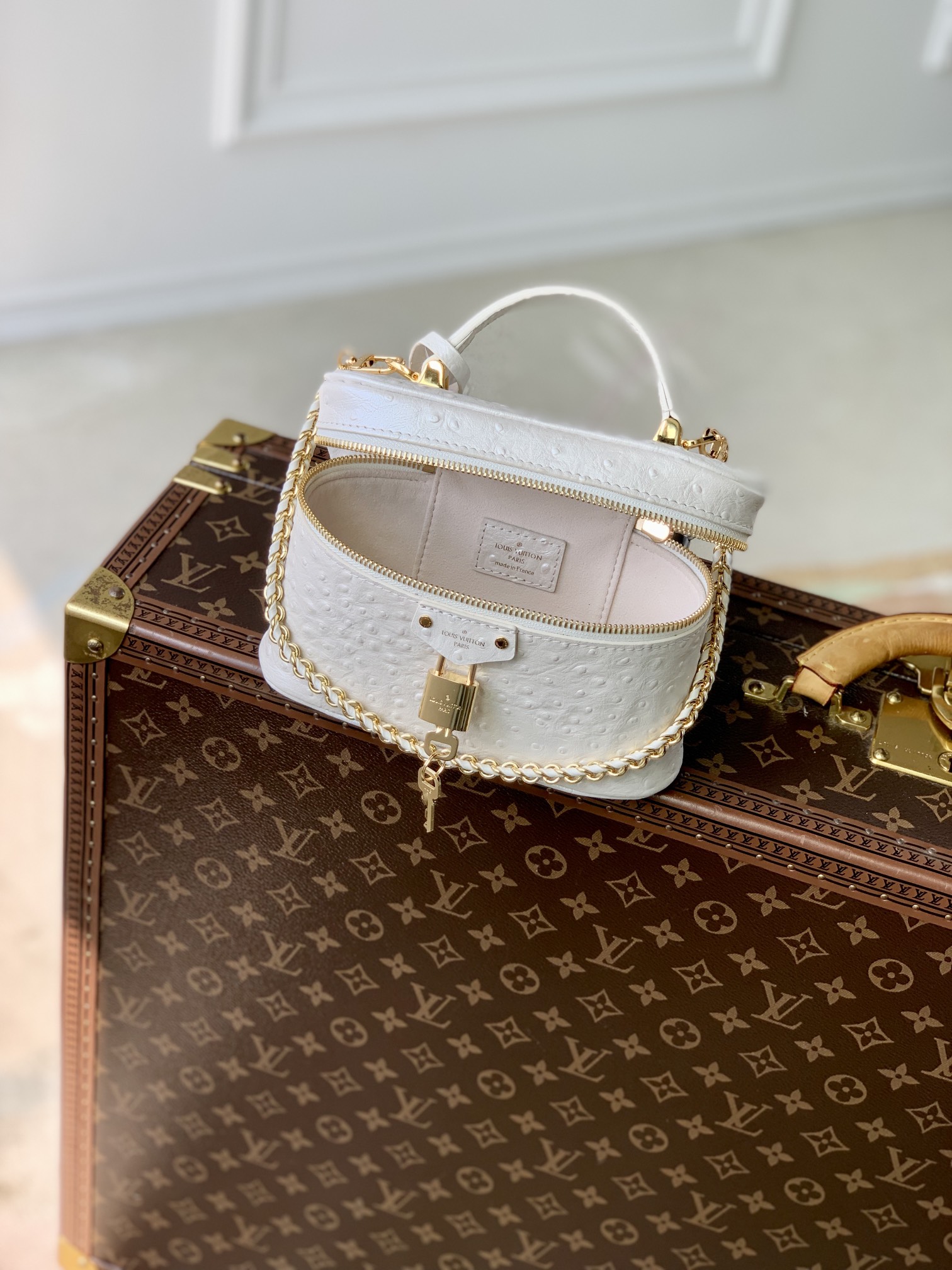 l0*is V*t0n cosmetic bag-n85806-19*11.5*6.5cm