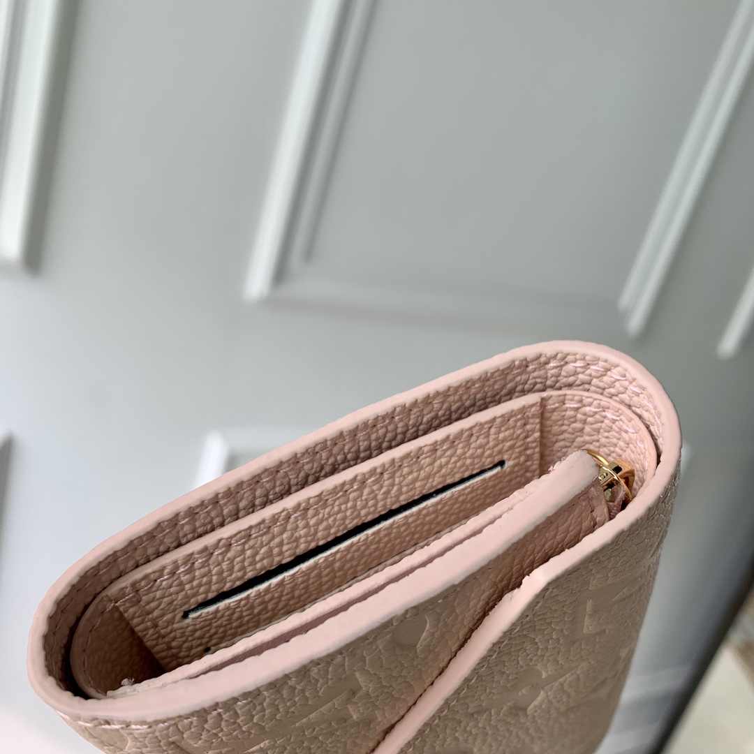 l0*is V*t0n wallet