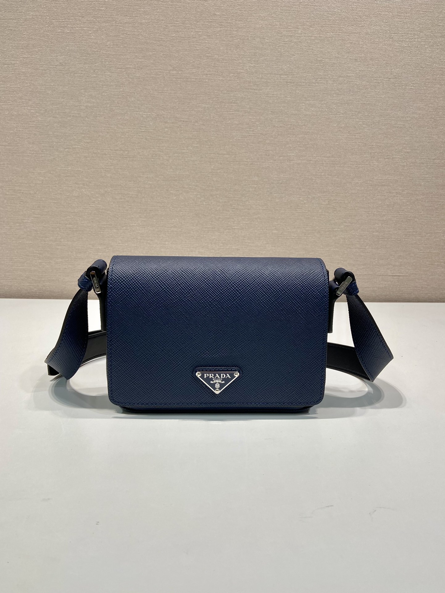 Pra*a 2vd065 shoulder bag-19*13*5cm