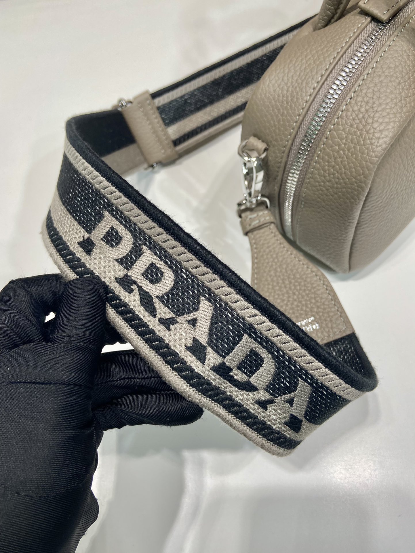 Pra*a top handbags-1bb102-24*12*8.5cm