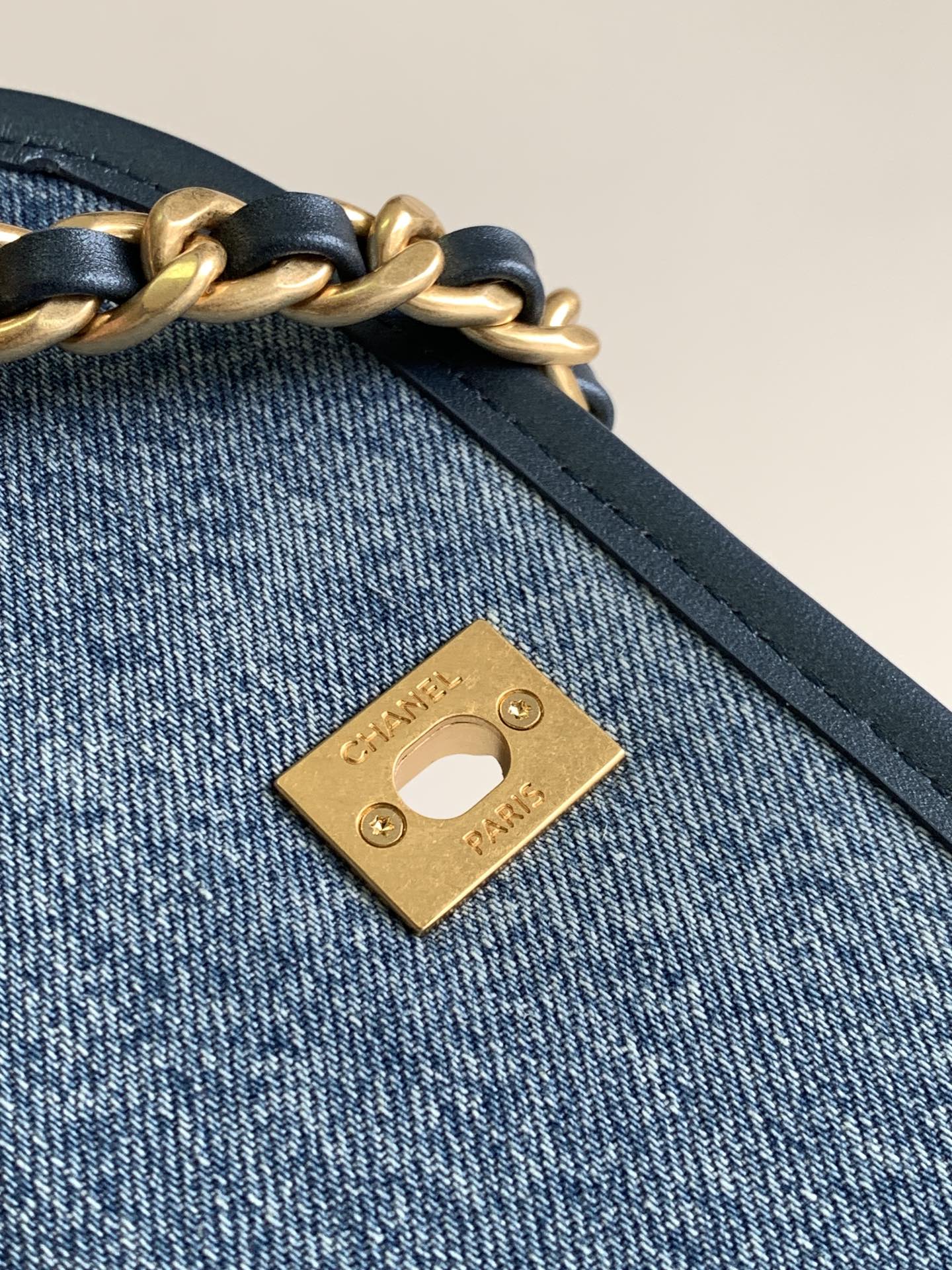 Ch@nel Saddle Bag