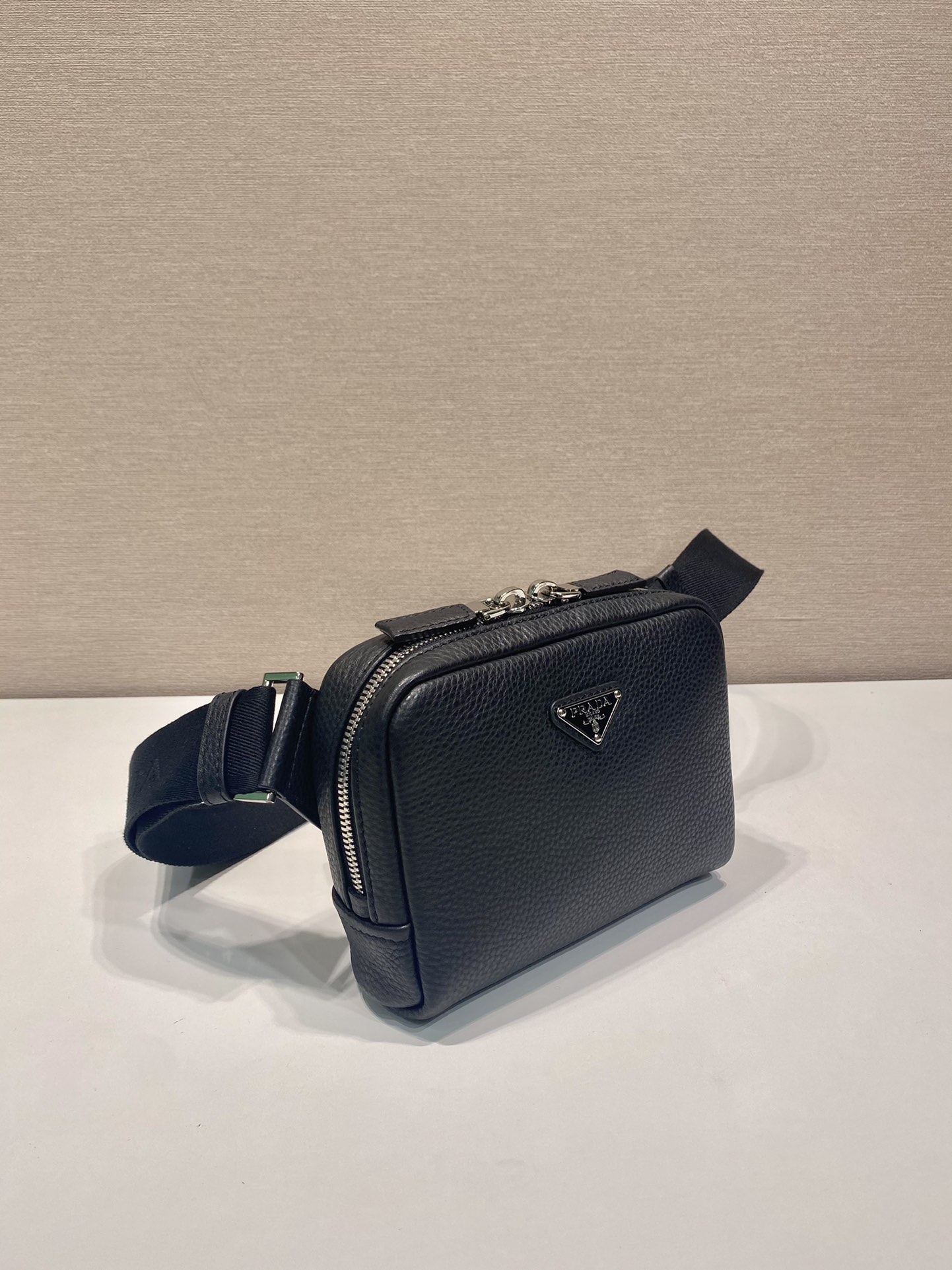 Pra*a Pra*a leather shoulder bag-2vh184-19.5*13.5*6cm