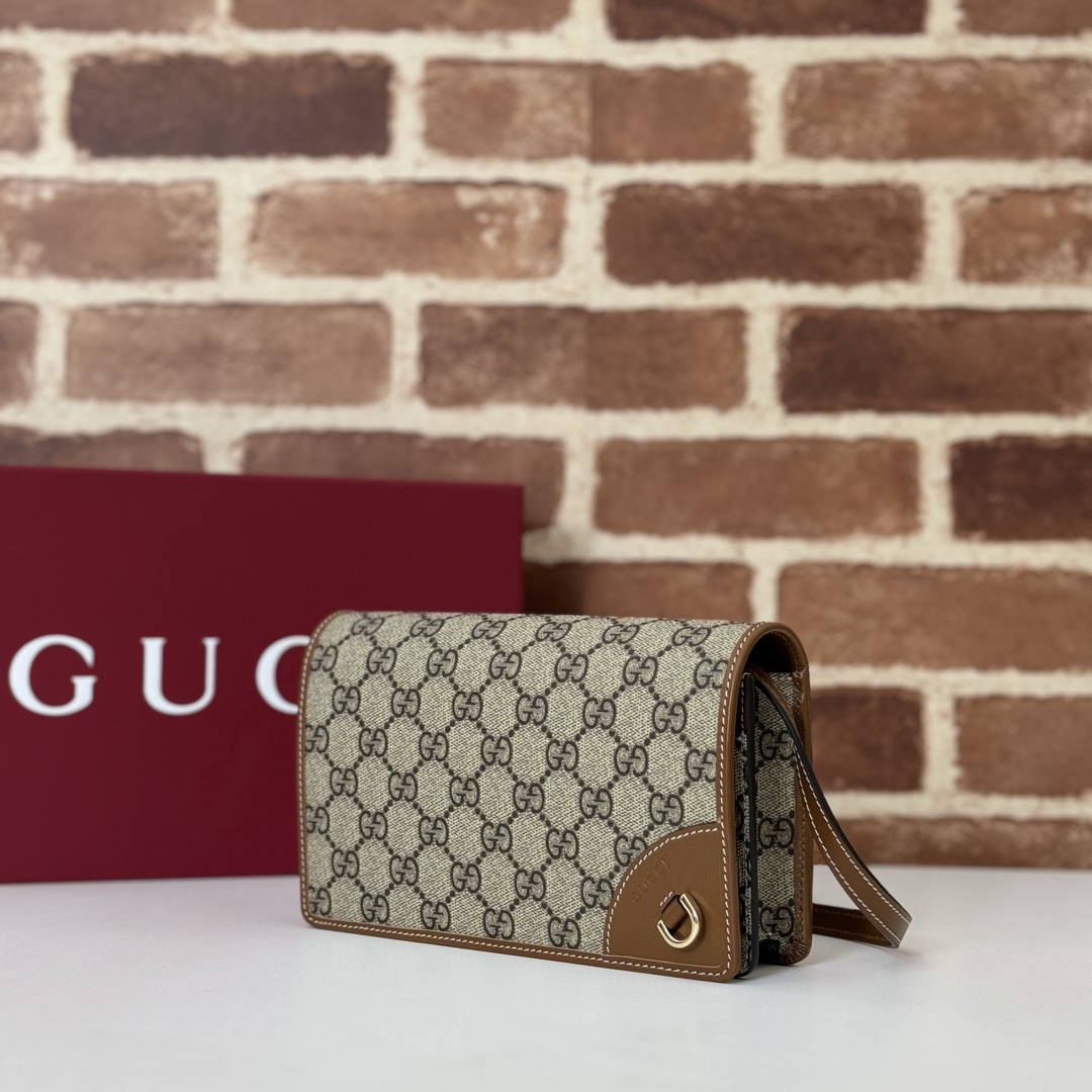 Gvc*1 gg emblem bag-20*12.5*5cm